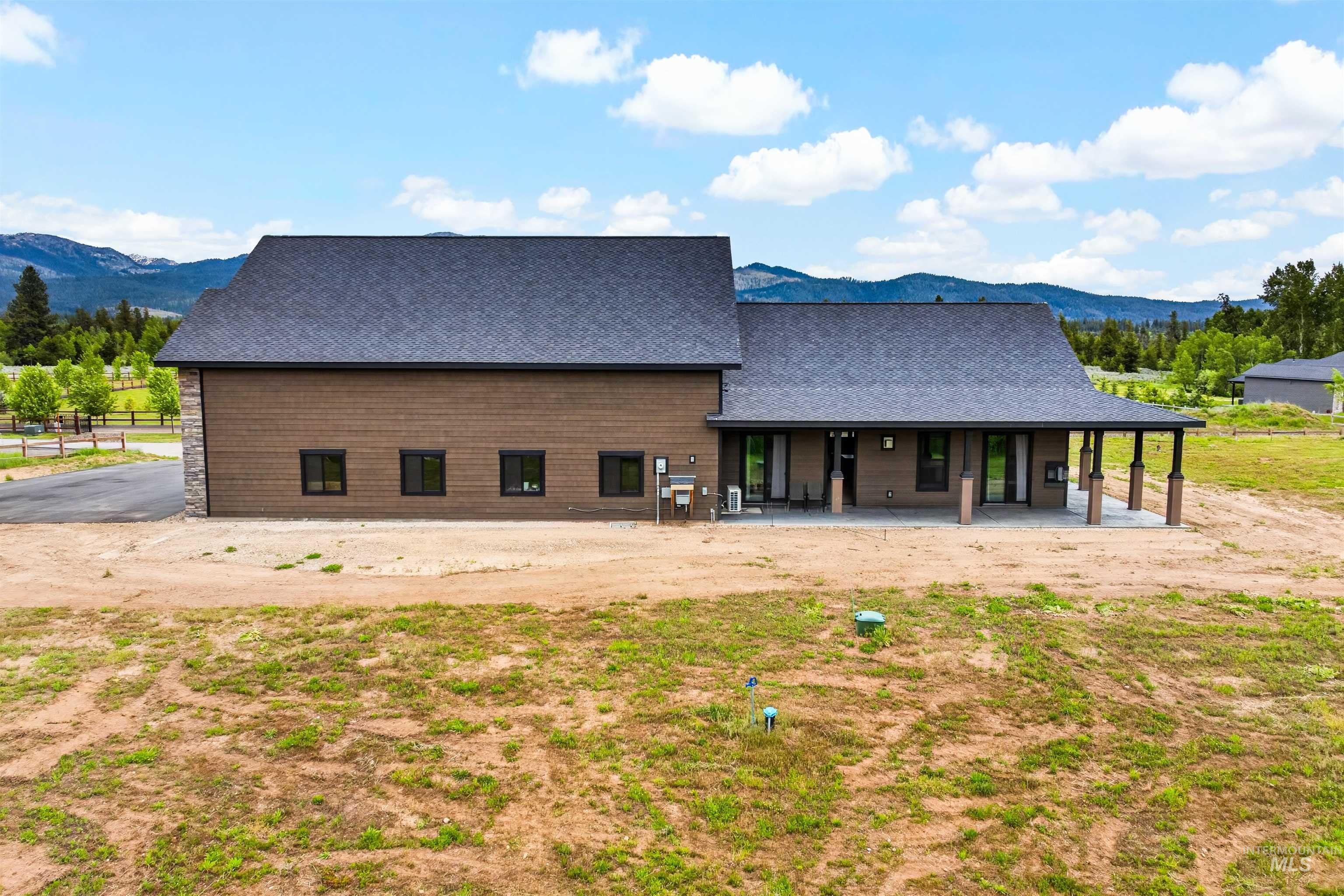 13911 Sky View Ct, McCall, Idaho 83638, 2 Bedrooms, 2 Bathrooms, Residential For Sale, Price $885,000,MLS 98990254