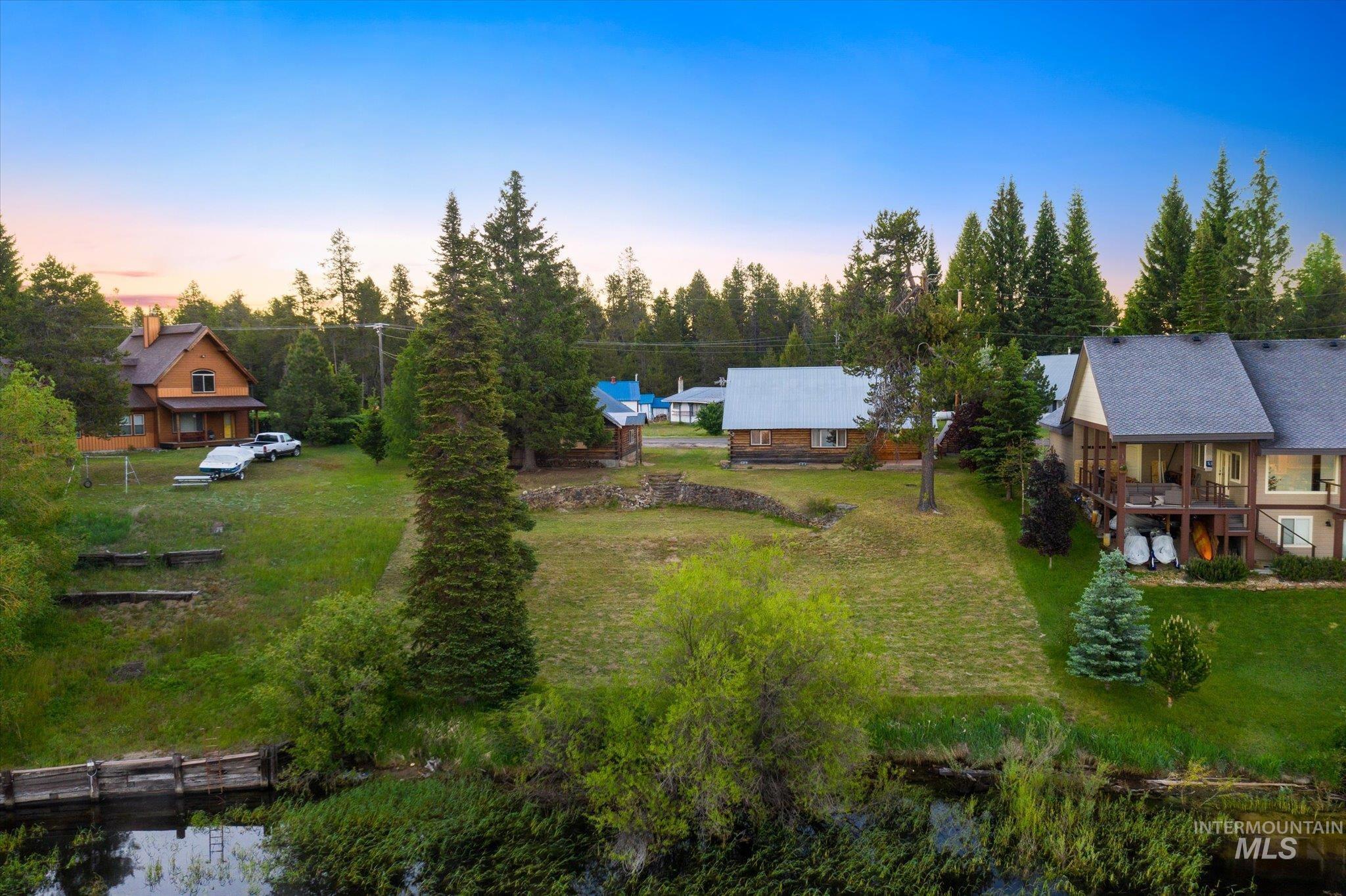 13029 DeLayne Rd, Donnelly, Idaho 83615, 5 Bedrooms, 1 Bathroom, Residential For Sale, Price $1,295,000, 98990256