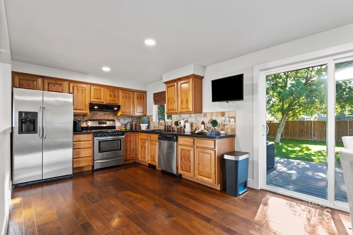 2330 S Quicksilver St, Boise, Idaho 83705, 4 Bedrooms, 2 Bathrooms, Residential For Sale, Price $525,000,MLS 98990257