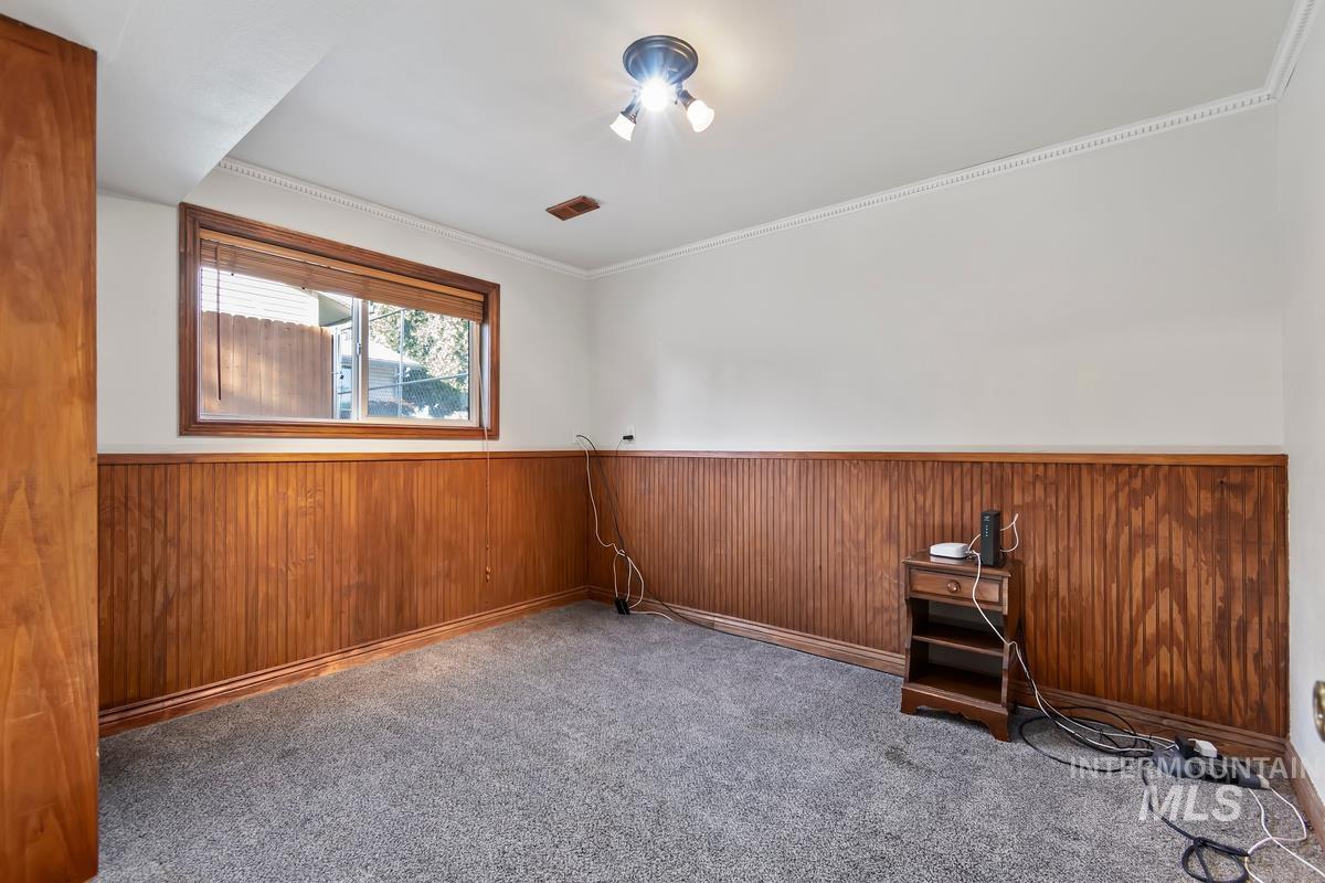 2330 S Quicksilver St, Boise, Idaho 83705, 4 Bedrooms, 2 Bathrooms, Residential For Sale, Price $525,000,MLS 98990257