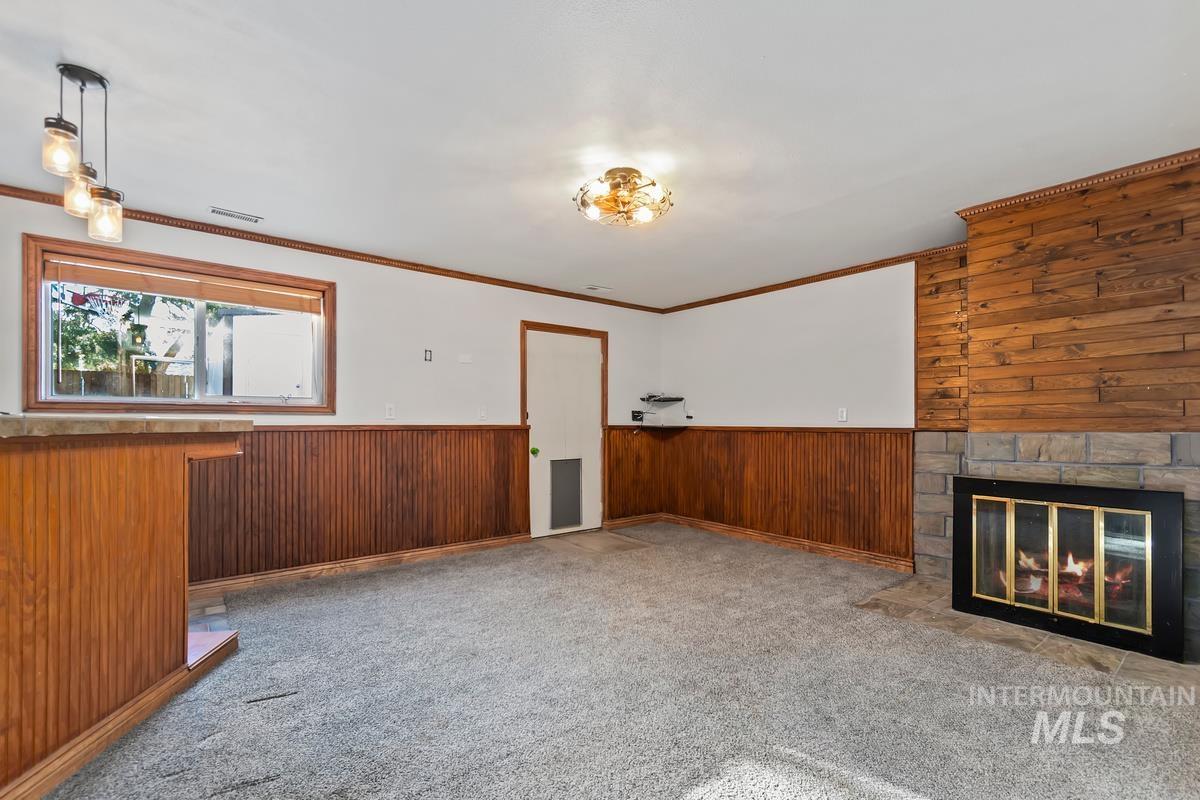 2330 S Quicksilver St, Boise, Idaho 83705, 4 Bedrooms, 2 Bathrooms, Residential For Sale, Price $525,000,MLS 98990257