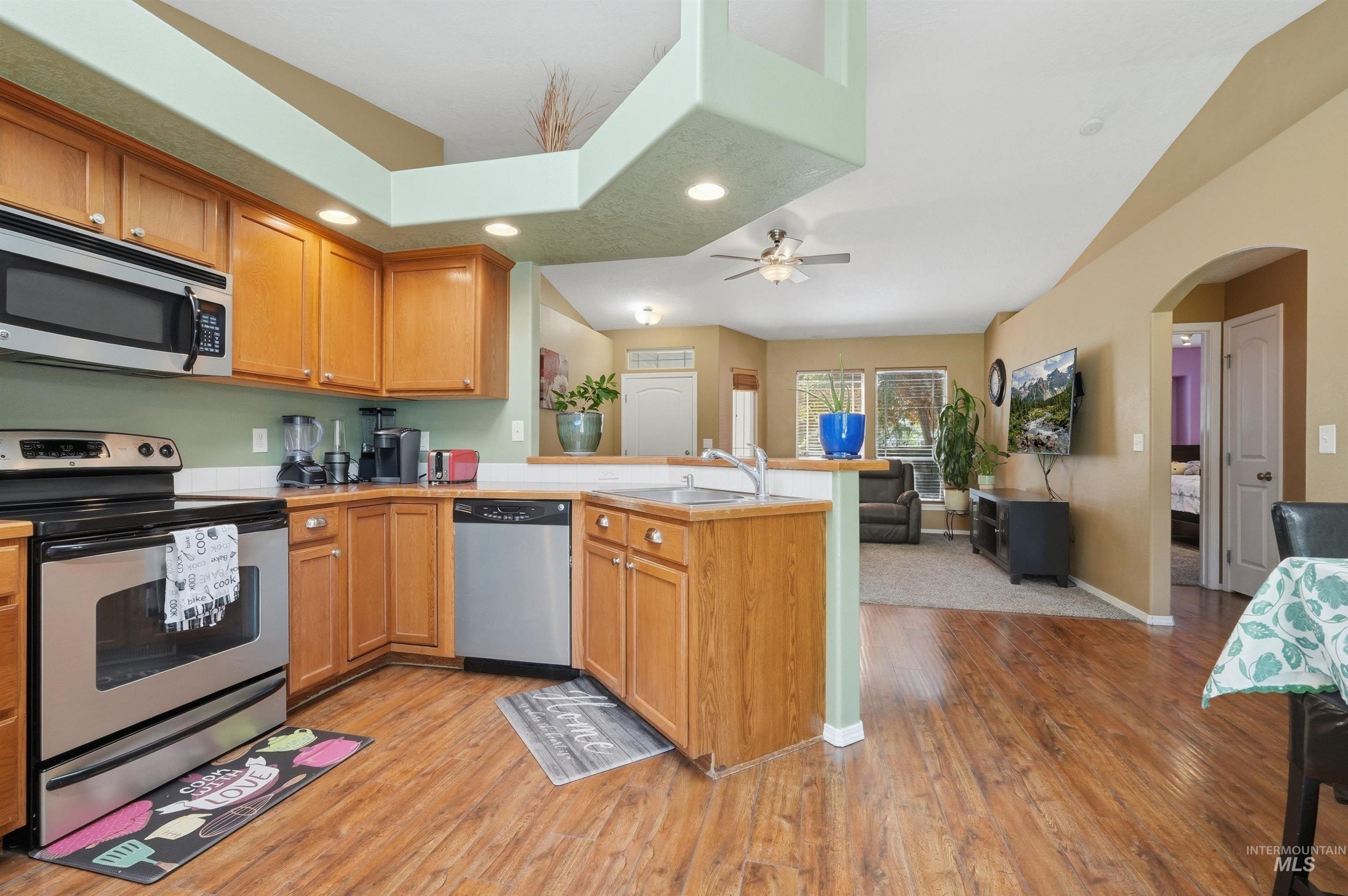 16826 NE Yorkshire Ln, Nampa, Idaho 83687, 3 Bedrooms, 2.5 Bathrooms, Residential For Sale, Price $380,000,MLS 98990261