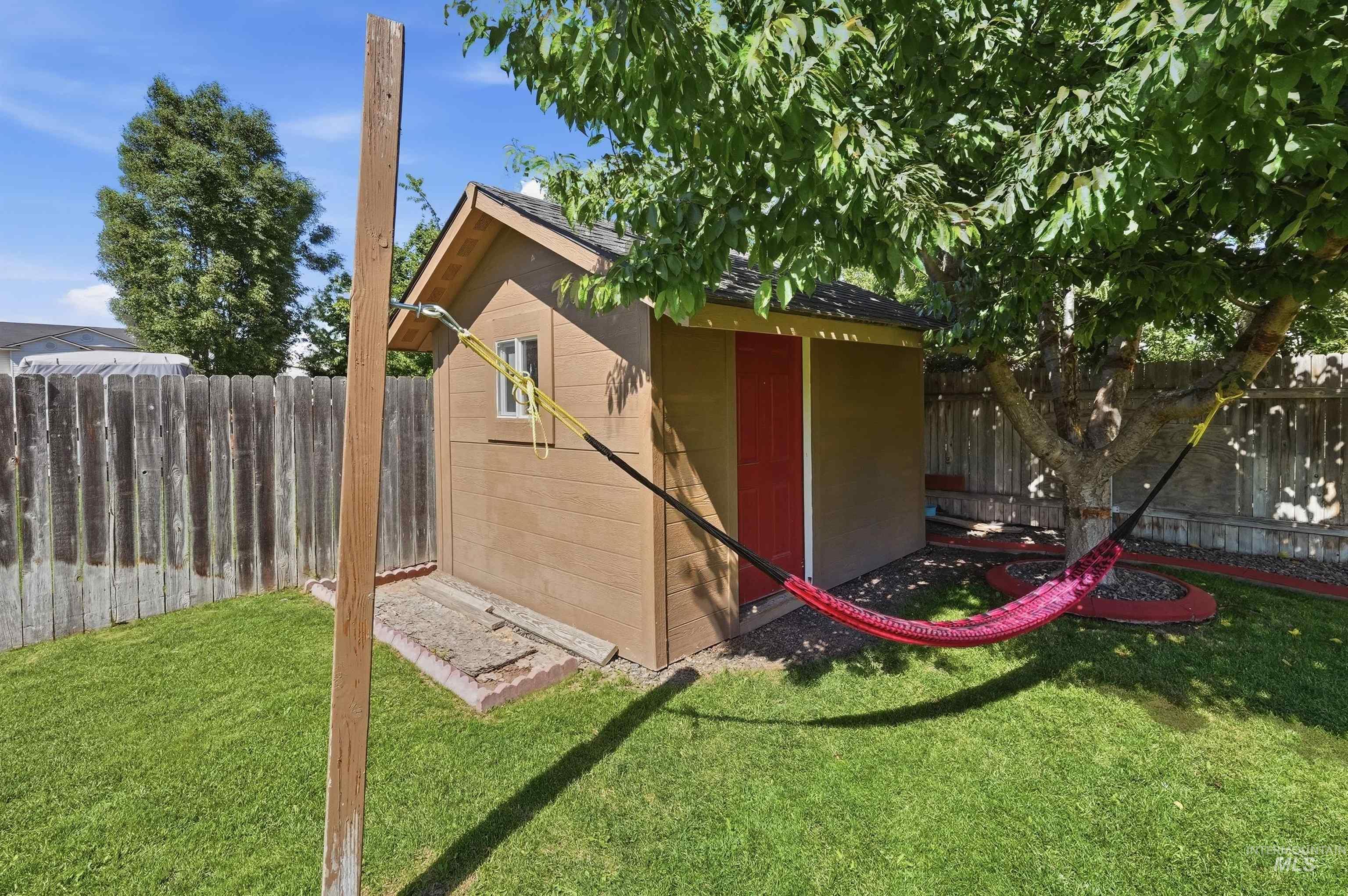 16826 NE Yorkshire Ln, Nampa, Idaho 83687, 3 Bedrooms, 2.5 Bathrooms, Residential For Sale, Price $380,000,MLS 98990261