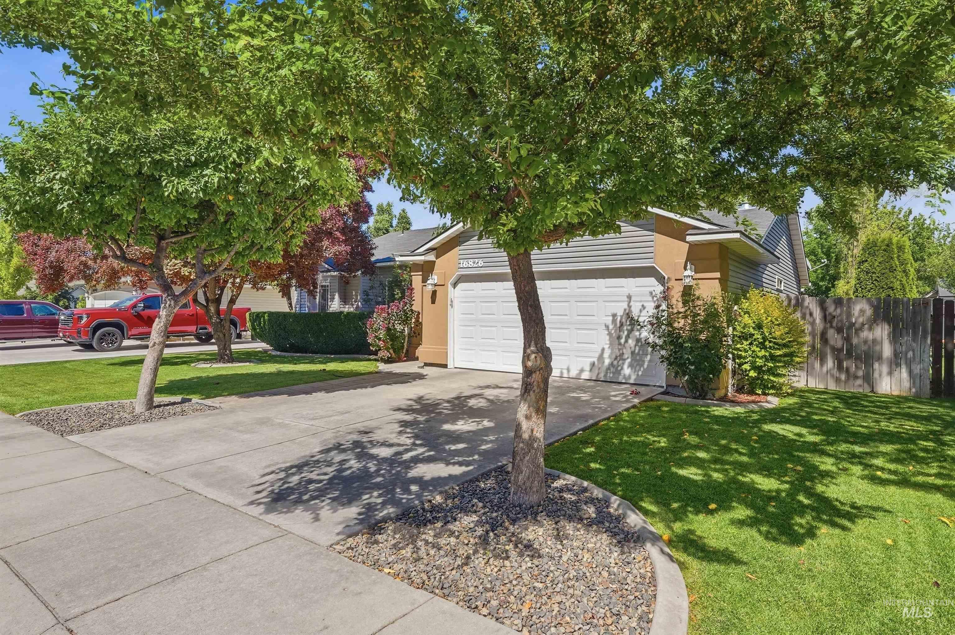 16826 NE Yorkshire Ln, Nampa, Idaho 83687, 3 Bedrooms, 2.5 Bathrooms, Residential For Sale, Price $380,000,MLS 98990261