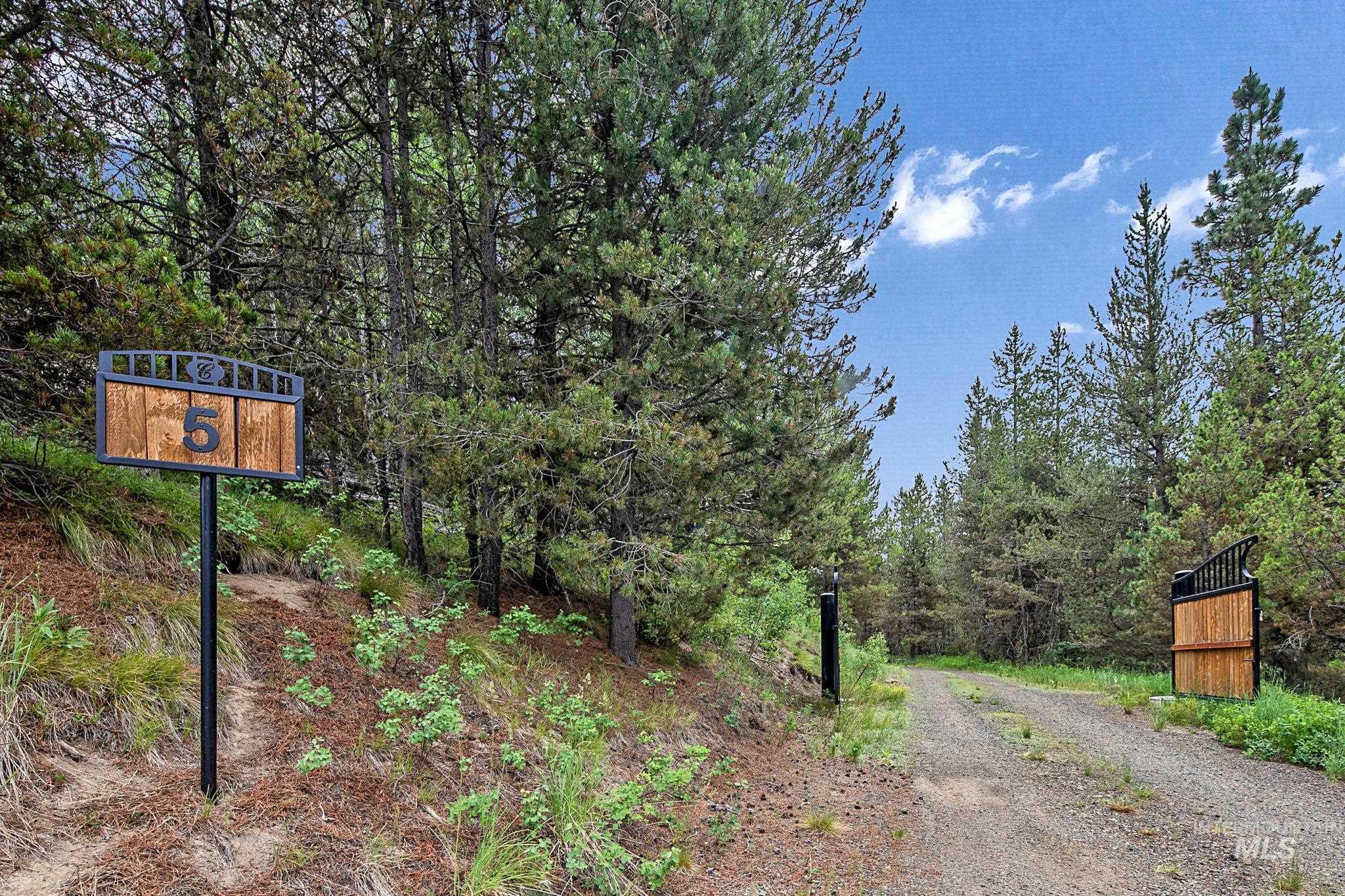5 Laurins Ln, Cascade, Idaho 83611, Land For Sale, Price $379,900,MLS 98990264