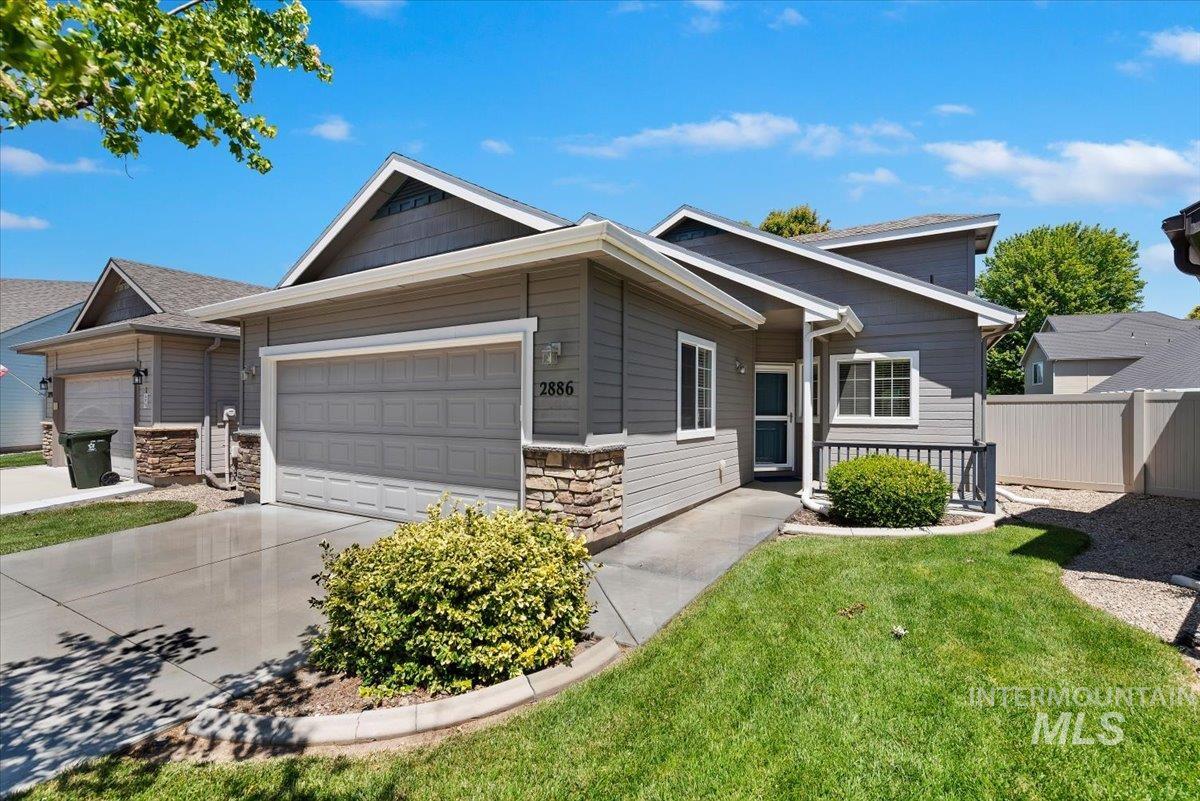 2886 N Richter, Meridian, Idaho 83646, 2 Bedrooms, 2 Bathrooms, Residential For Sale, Price $389,000,MLS 98990266