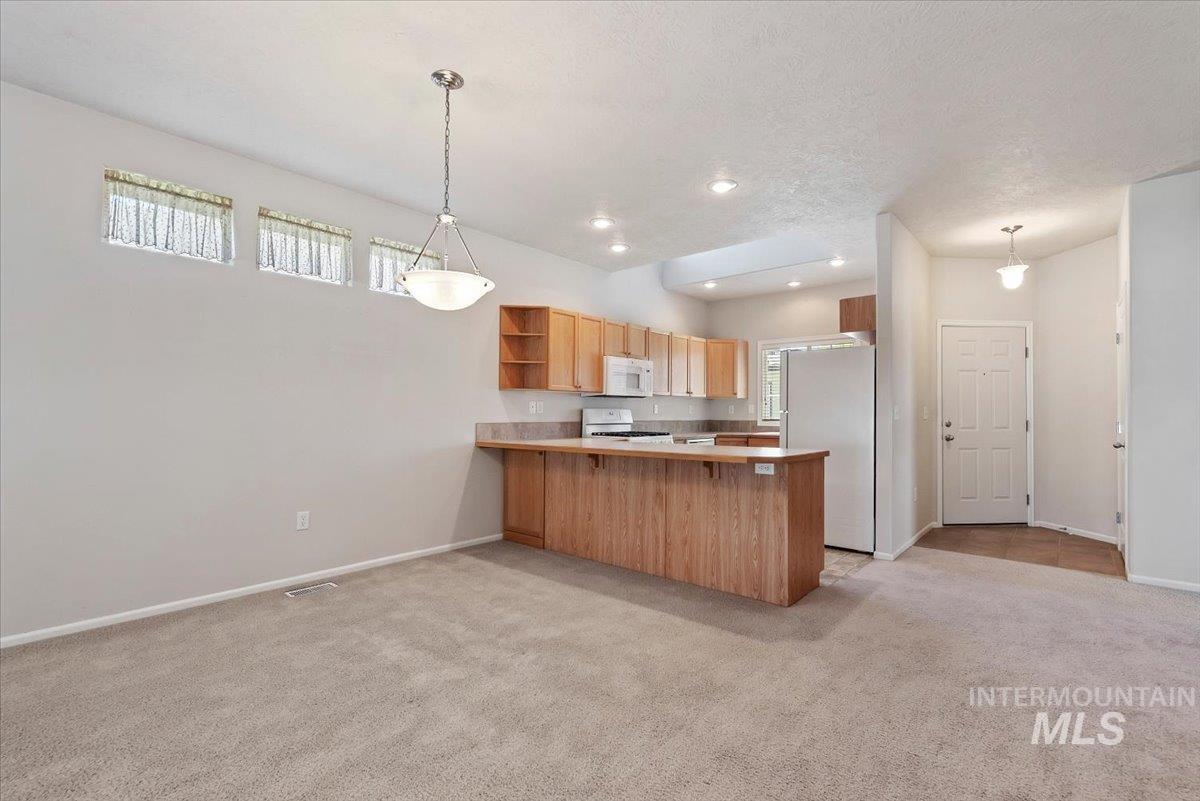 2886 N Richter, Meridian, Idaho 83646, 2 Bedrooms, 2 Bathrooms, Residential For Sale, Price $389,000,MLS 98990266