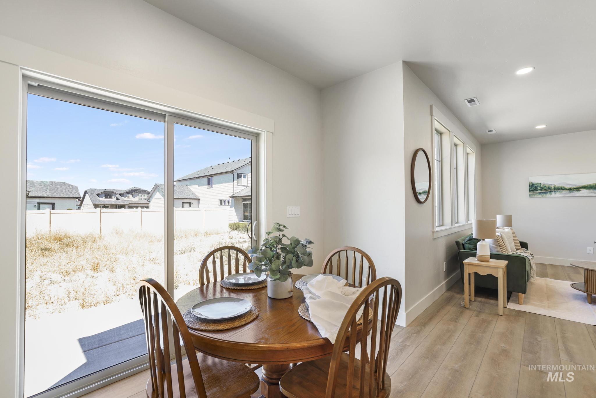 918 Quartz RD, Kimberly, Idaho 83341-2057, 3 Bedrooms, 2.5 Bathrooms, Residential For Sale, Price $559,900,MLS 98990274