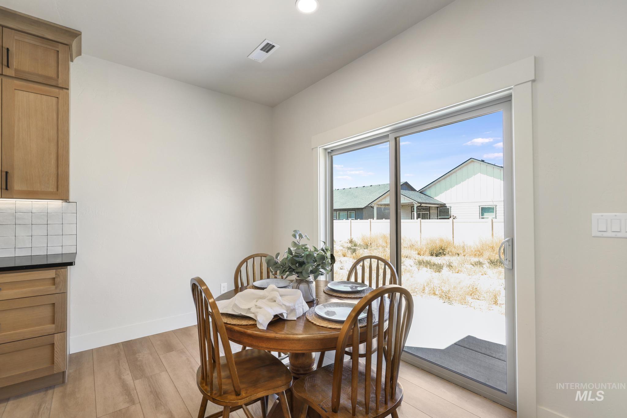 918 Quartz RD, Kimberly, Idaho 83341-2057, 3 Bedrooms, 2.5 Bathrooms, Residential For Sale, Price $559,900,MLS 98990274