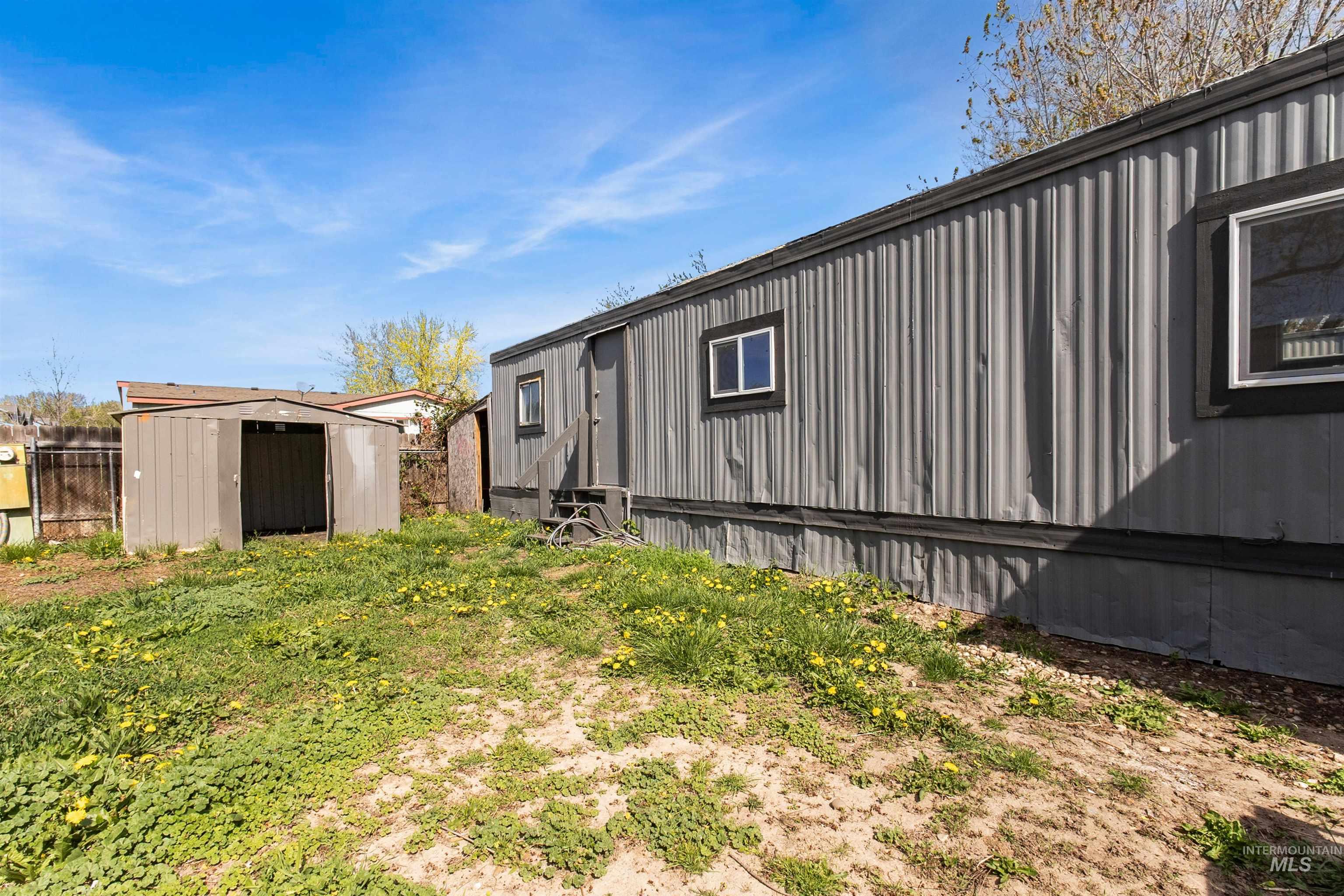 408 E 51St St, Garden City, Idaho 83714, 2 Bedrooms, 1 Bathroom, Residential For Sale, Price $59,900,MLS 98990275