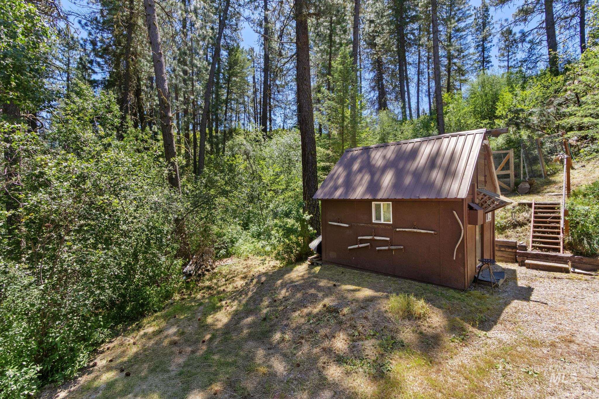 29 Beaver Creek Rd, Boise, Idaho 83716-3323, 3 Bedrooms, 2 Bathrooms, Residential For Sale, Price $249,900, 98990280