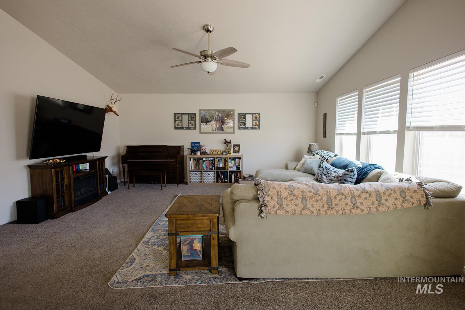 930 SW Lago, Mountain Home, Idaho 83647, 4 Bedrooms, 2 Bathrooms, Residential For Sale, Price $425,000, 98990286