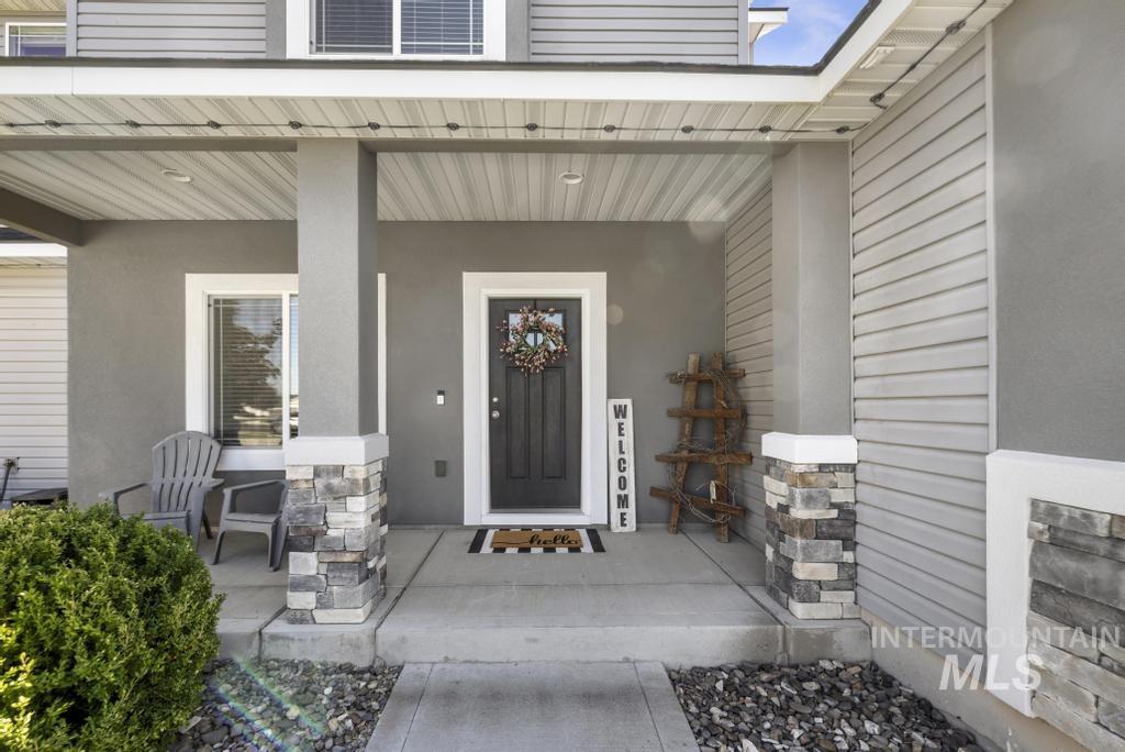 2496 Village St, Twin Falls, Idaho 83301, 4 Bedrooms, 3 Bathrooms, Residential For Sale, Price $435,000,MLS 98990290