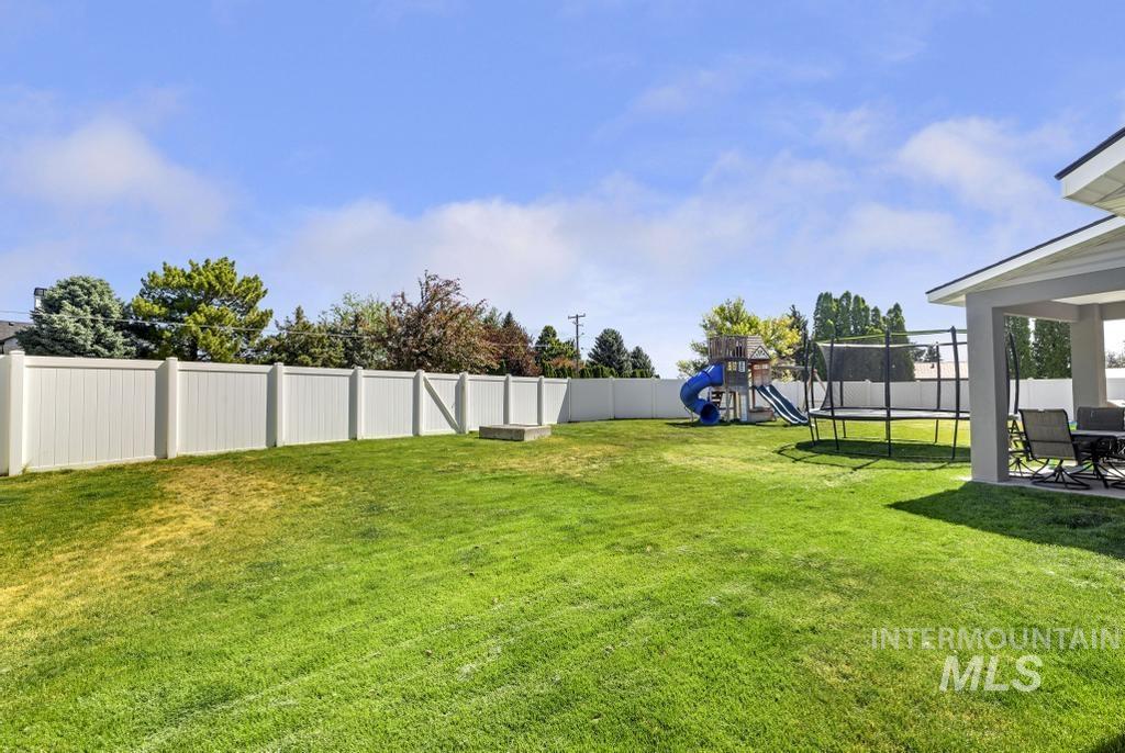 2496 Village St, Twin Falls, Idaho 83301, 4 Bedrooms, 3 Bathrooms, Residential For Sale, Price $435,000,MLS 98990290