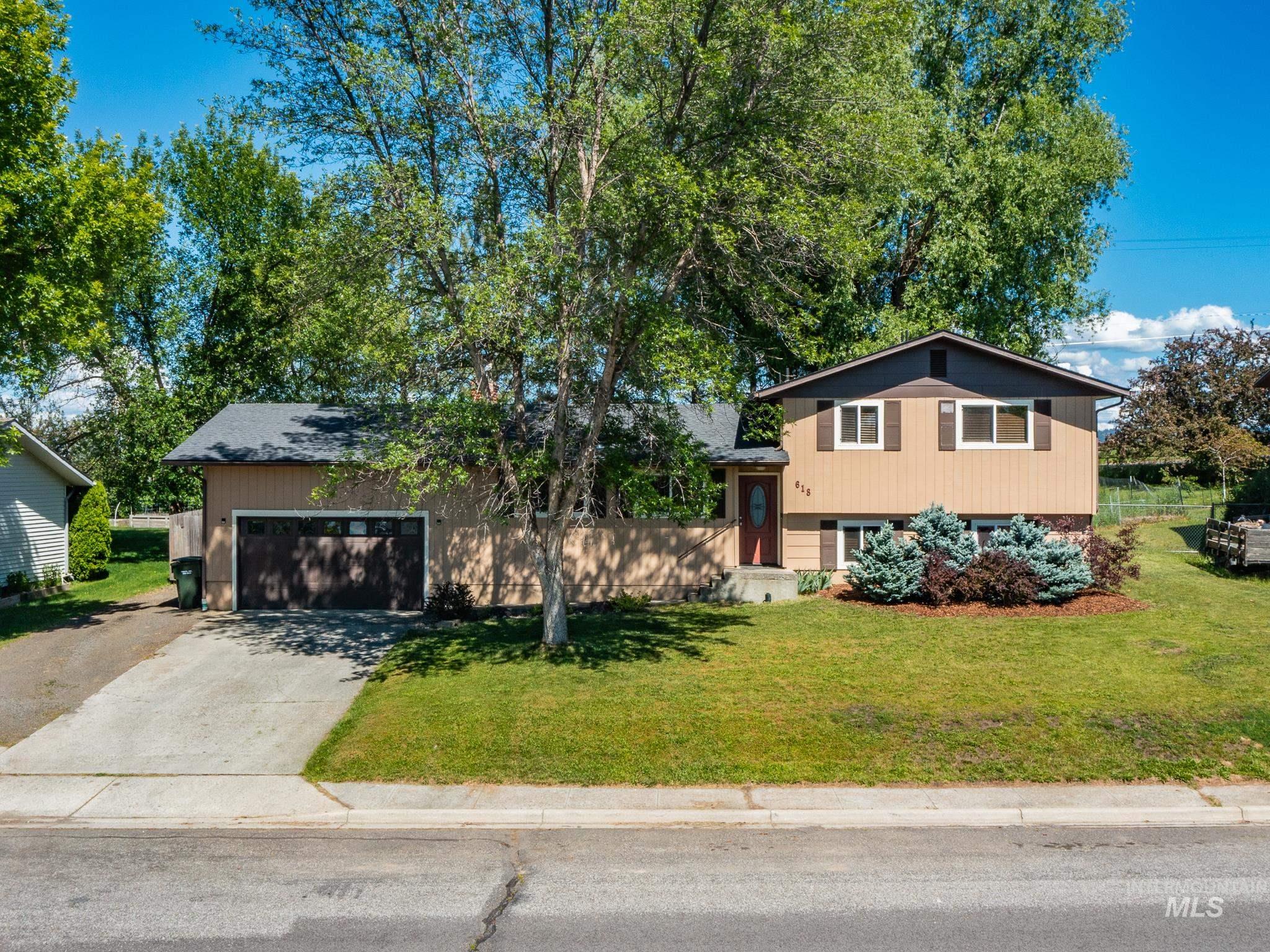 618 Dawn Drive, Grangeville, Idaho 83530, 4 Bedrooms, 2.5 Bathrooms, Residential For Sale, Price $389,000,MLS 98990292
