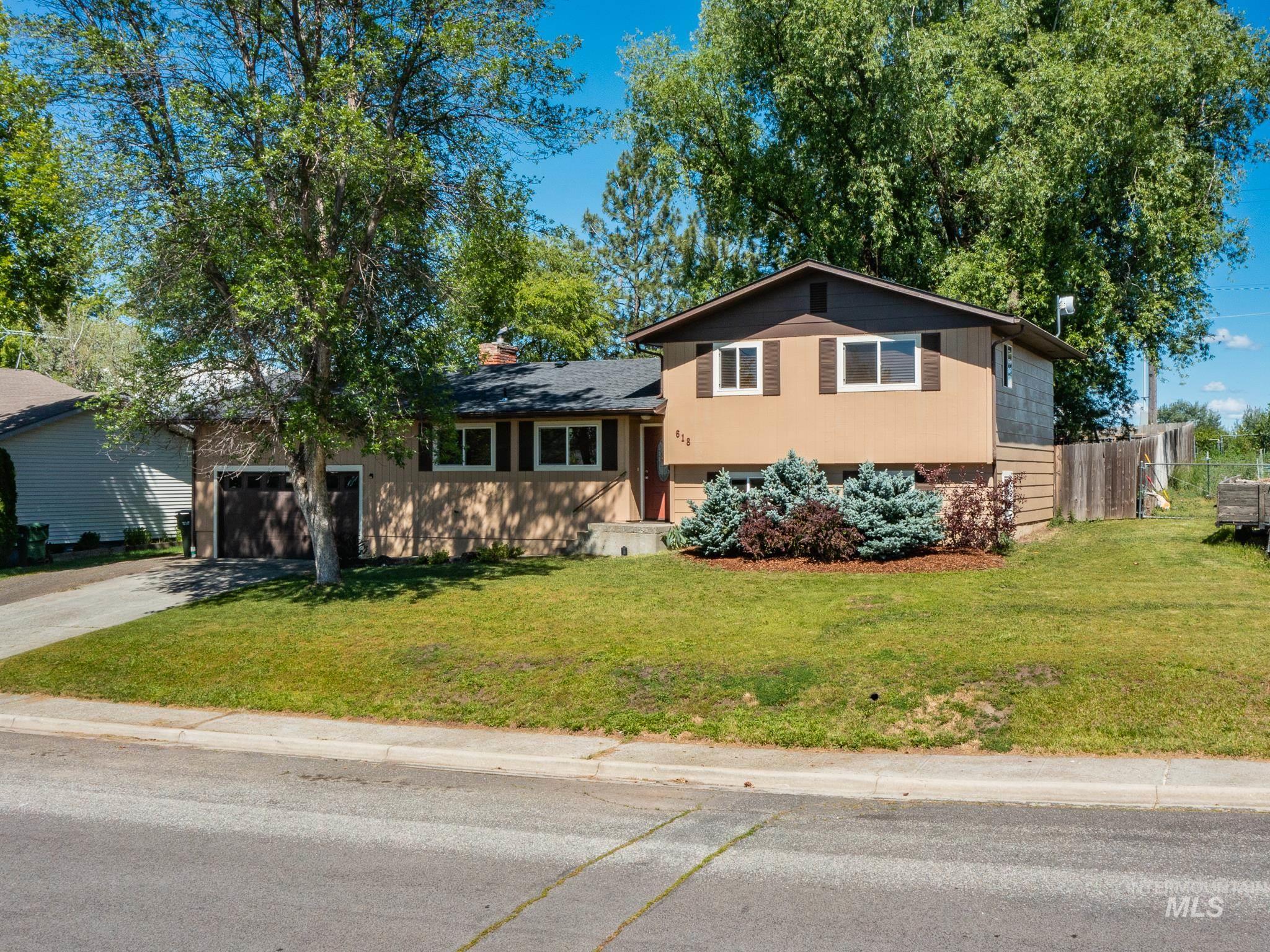 618 Dawn Drive, Grangeville, Idaho 83530, 4 Bedrooms, 2.5 Bathrooms, Residential For Sale, Price $389,000,MLS 98990292
