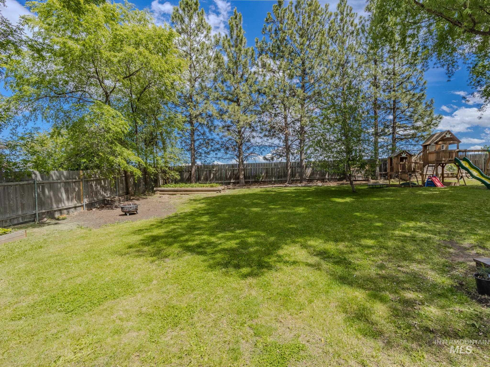 618 Dawn Drive, Grangeville, Idaho 83530, 4 Bedrooms, 2.5 Bathrooms, Residential For Sale, Price $389,000,MLS 98990292