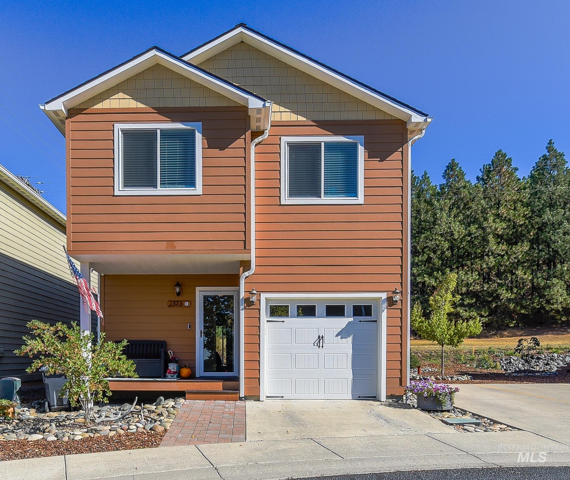 1373 Bristol Rd, Moscow, Idaho 83843, 3 Bedrooms, 2 Bathrooms, Residential For Sale, Price $375,000,MLS 98990293