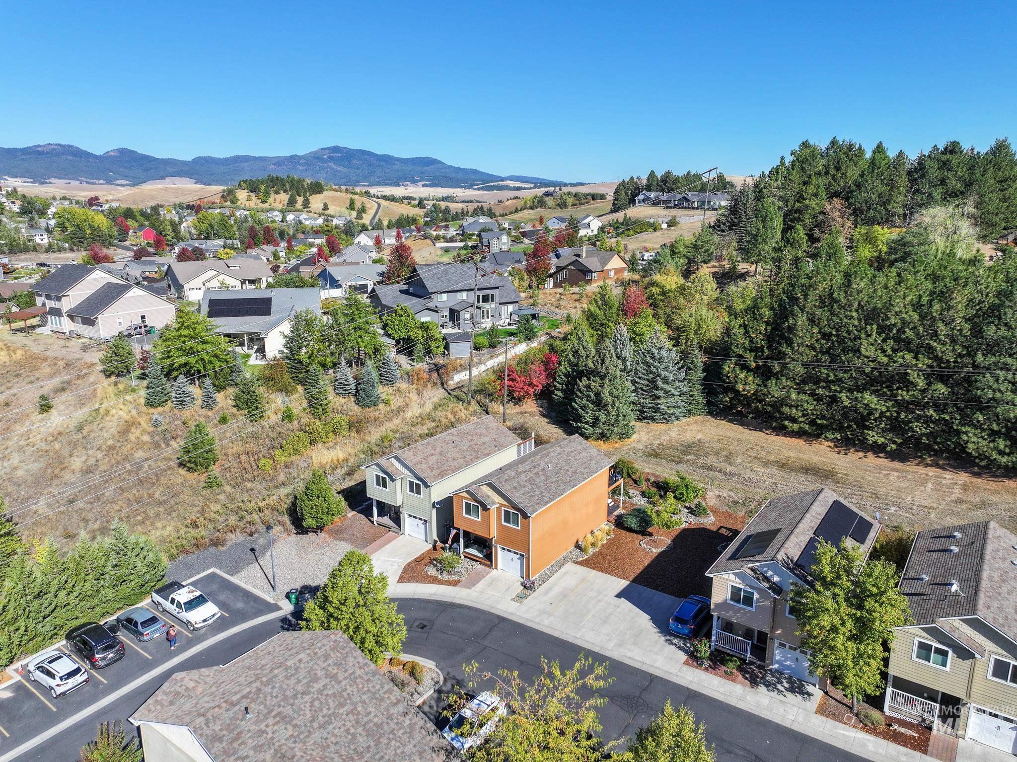1373 Bristol Rd, Moscow, Idaho 83843, 3 Bedrooms, 2 Bathrooms, Residential For Sale, Price $375,000,MLS 98990293