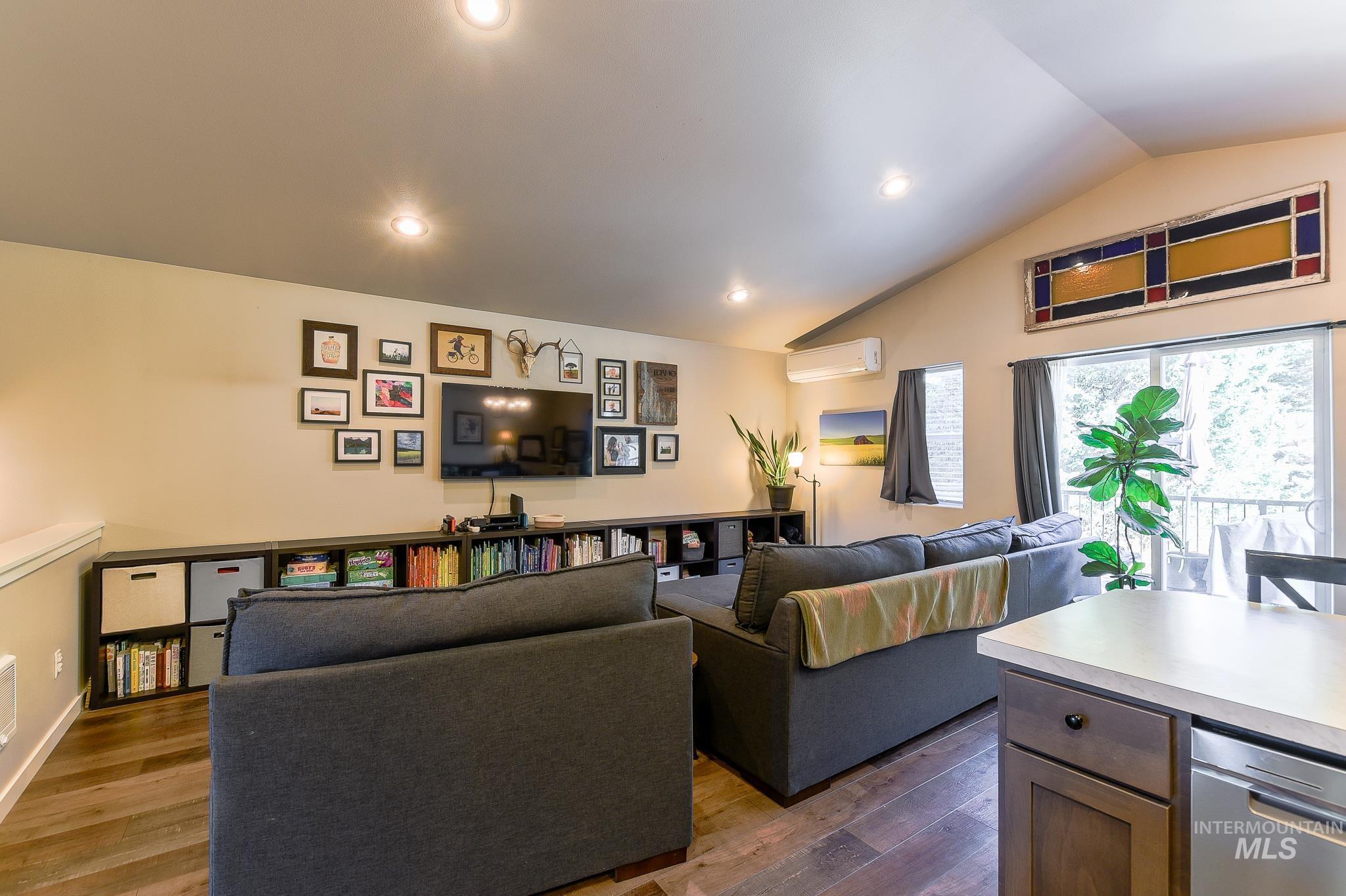 1373 Bristol Rd, Moscow, Idaho 83843, 3 Bedrooms, 2 Bathrooms, Residential For Sale, Price $375,000,MLS 98990293