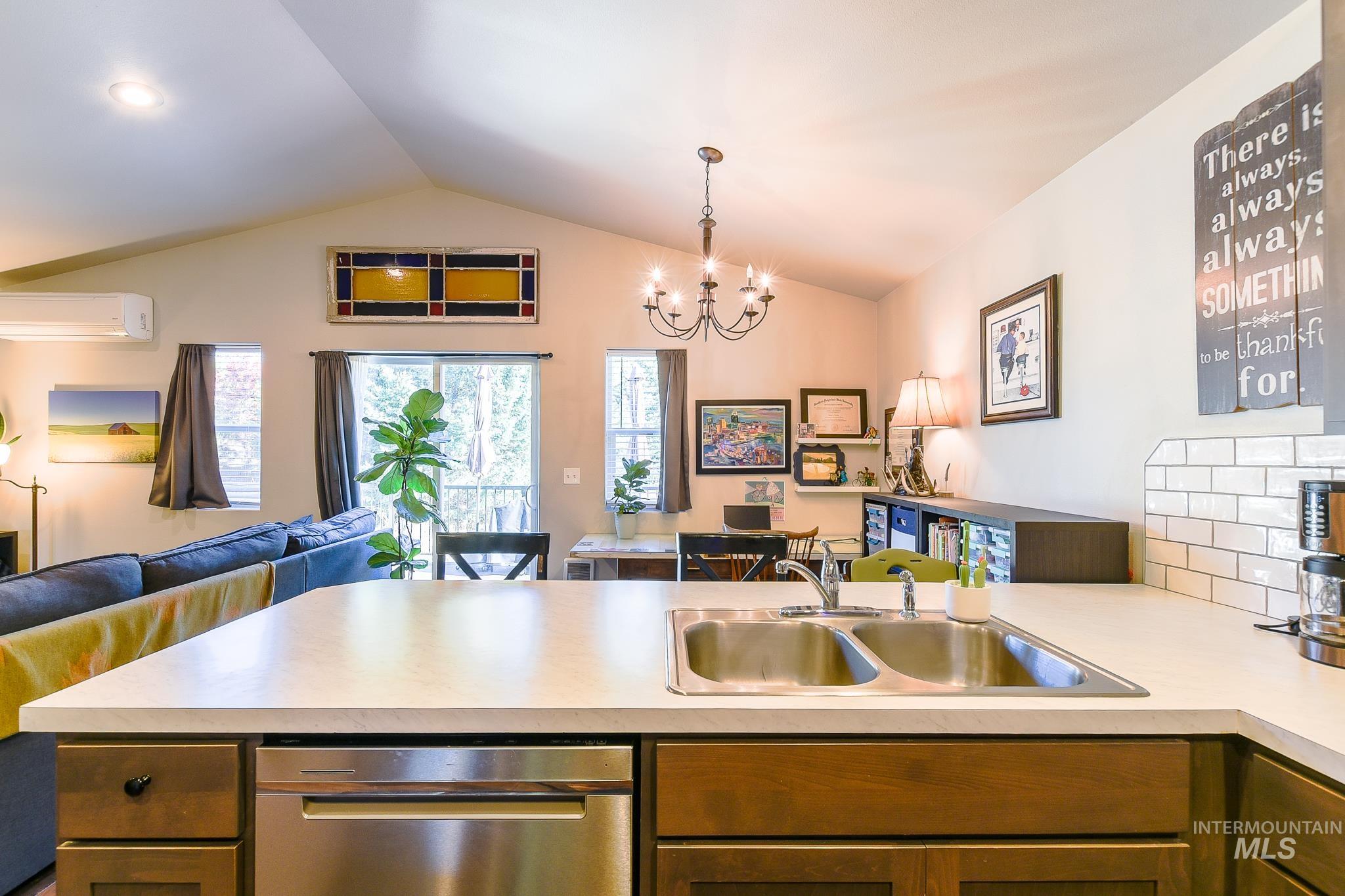 1373 Bristol Rd, Moscow, Idaho 83843, 3 Bedrooms, 2 Bathrooms, Residential For Sale, Price $375,000,MLS 98990293