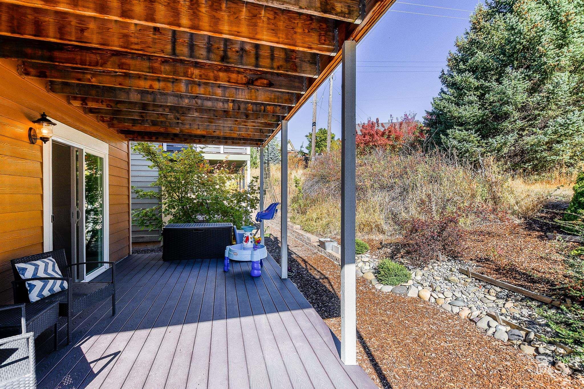 1373 Bristol Rd, Moscow, Idaho 83843, 3 Bedrooms, 2 Bathrooms, Residential For Sale, Price $375,000,MLS 98990293