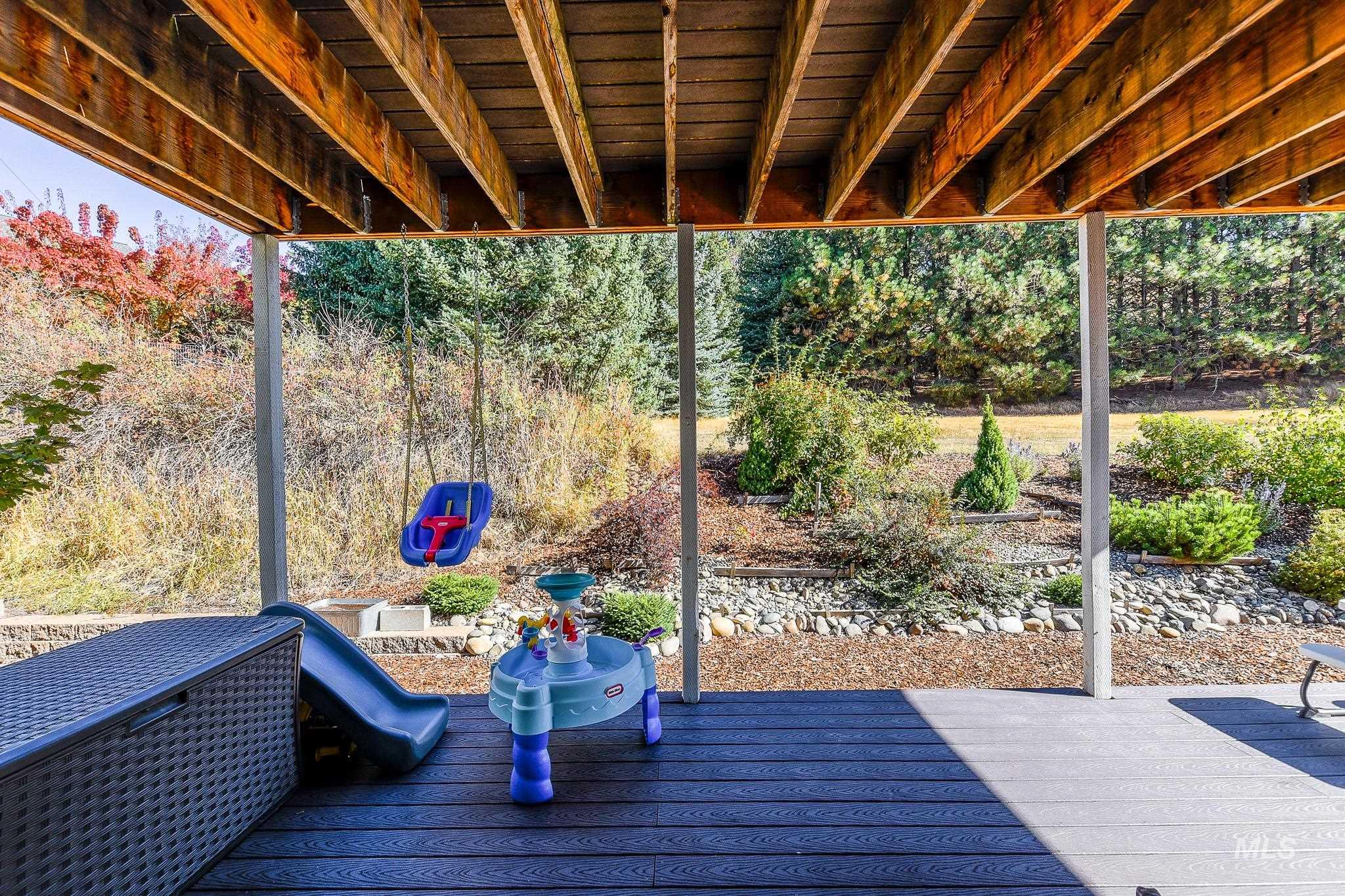1373 Bristol Rd, Moscow, Idaho 83843, 3 Bedrooms, 2 Bathrooms, Residential For Sale, Price $375,000,MLS 98990293