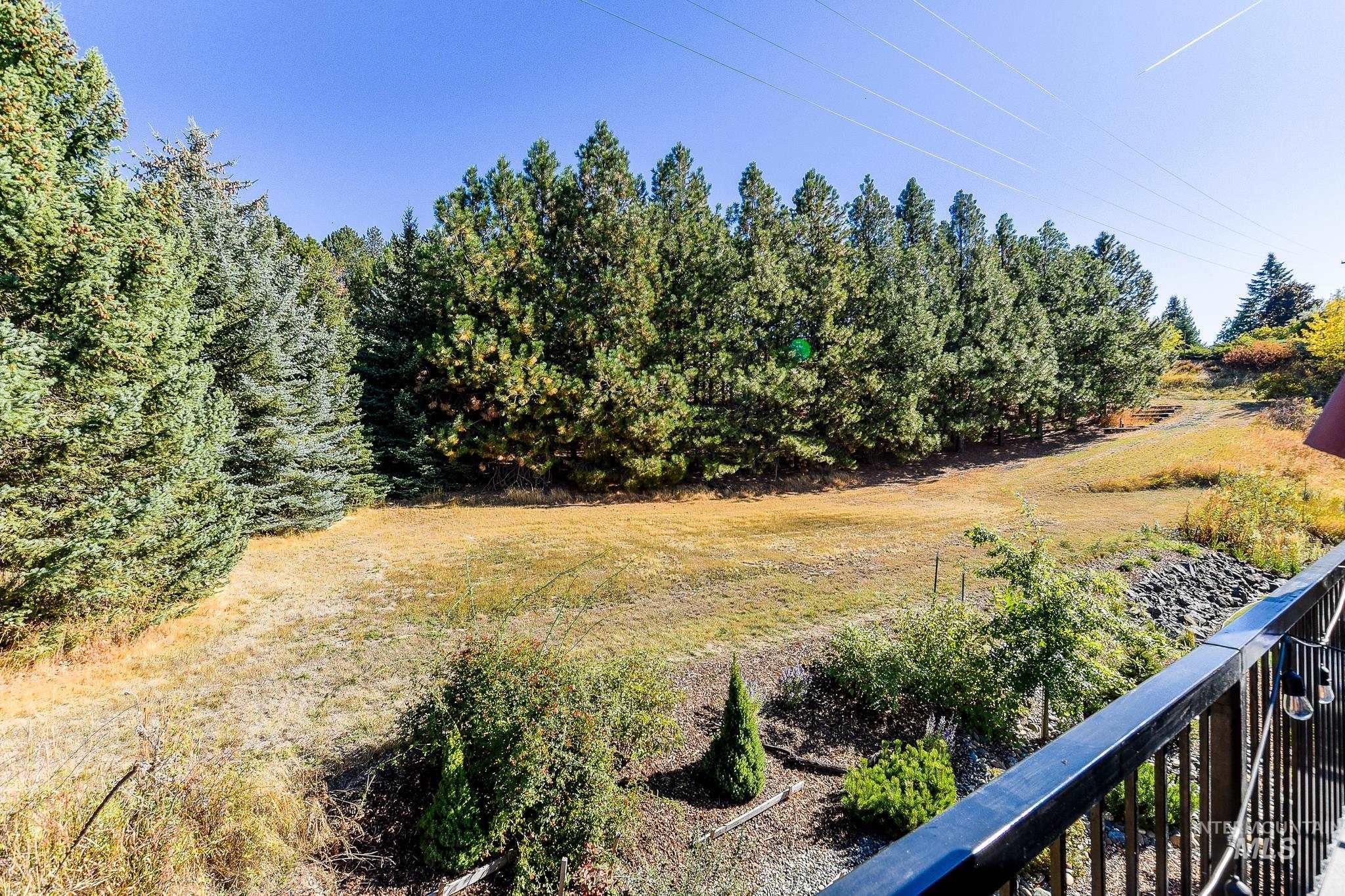 1373 Bristol Rd, Moscow, Idaho 83843, 3 Bedrooms, 2 Bathrooms, Residential For Sale, Price $375,000,MLS 98990293