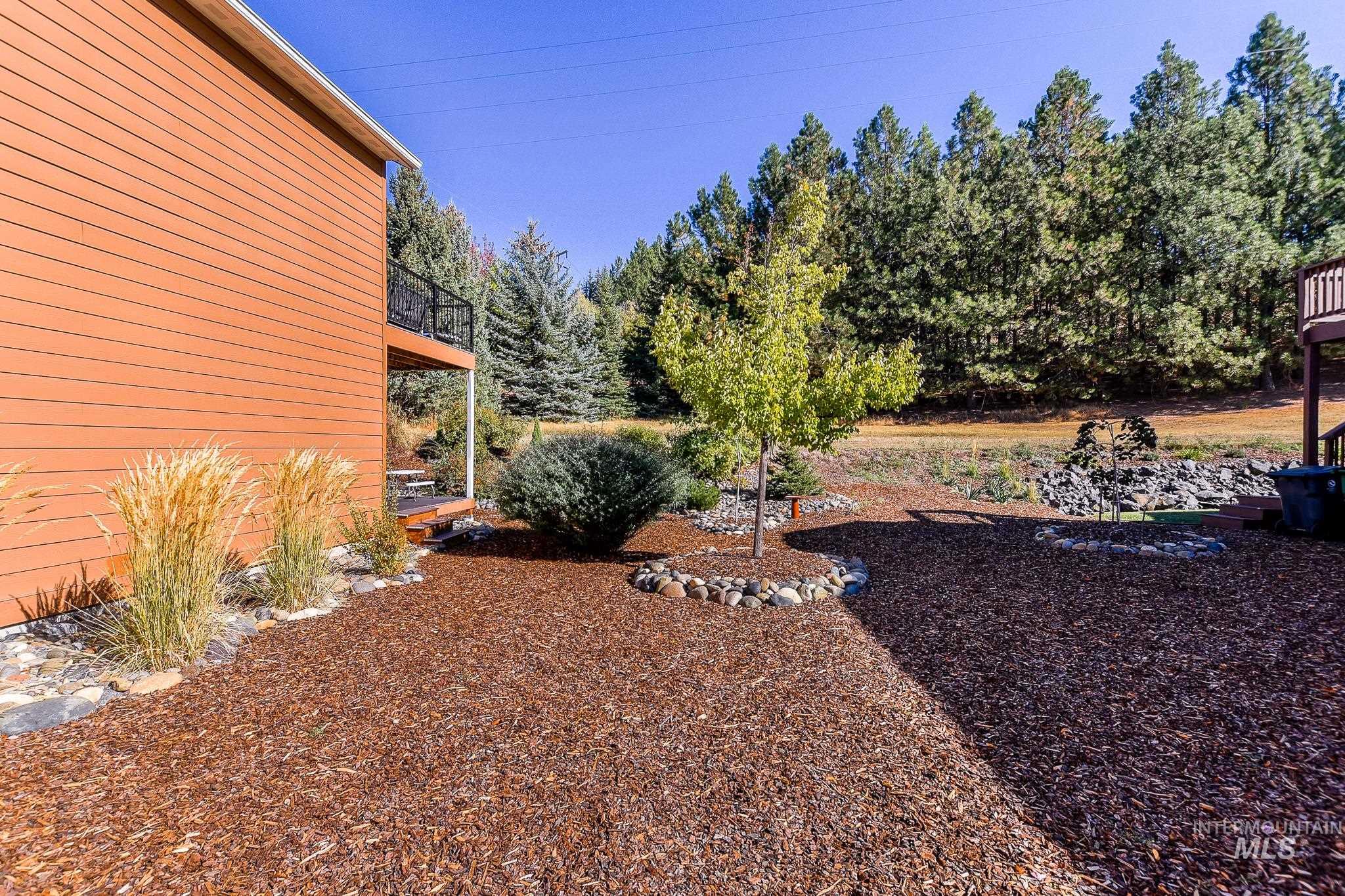 1373 Bristol Rd, Moscow, Idaho 83843, 3 Bedrooms, 2 Bathrooms, Residential For Sale, Price $375,000,MLS 98990293