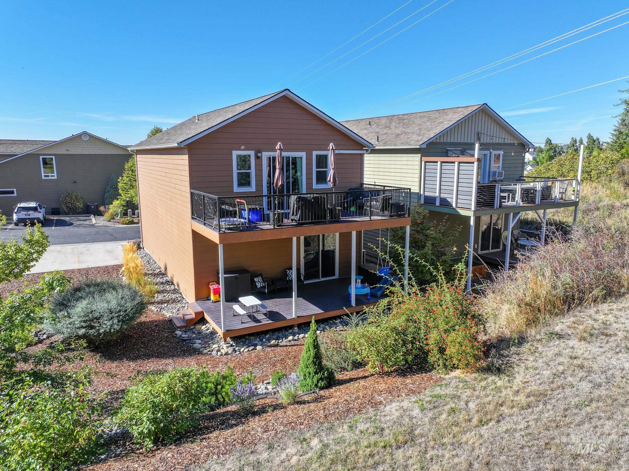 1373 Bristol Rd, Moscow, Idaho 83843, 3 Bedrooms, 2 Bathrooms, Residential For Sale, Price $375,000,MLS 98990293