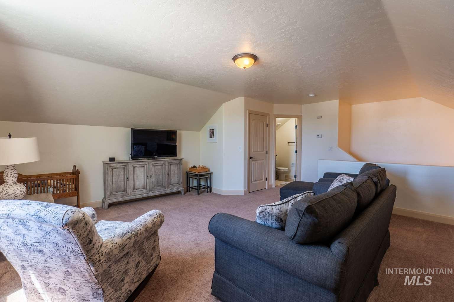 800 Harvest Way, Middleton, Idaho 83644, 3 Bedrooms, 3 Bathrooms, Residential For Sale, Price $465,000,MLS 98990296
