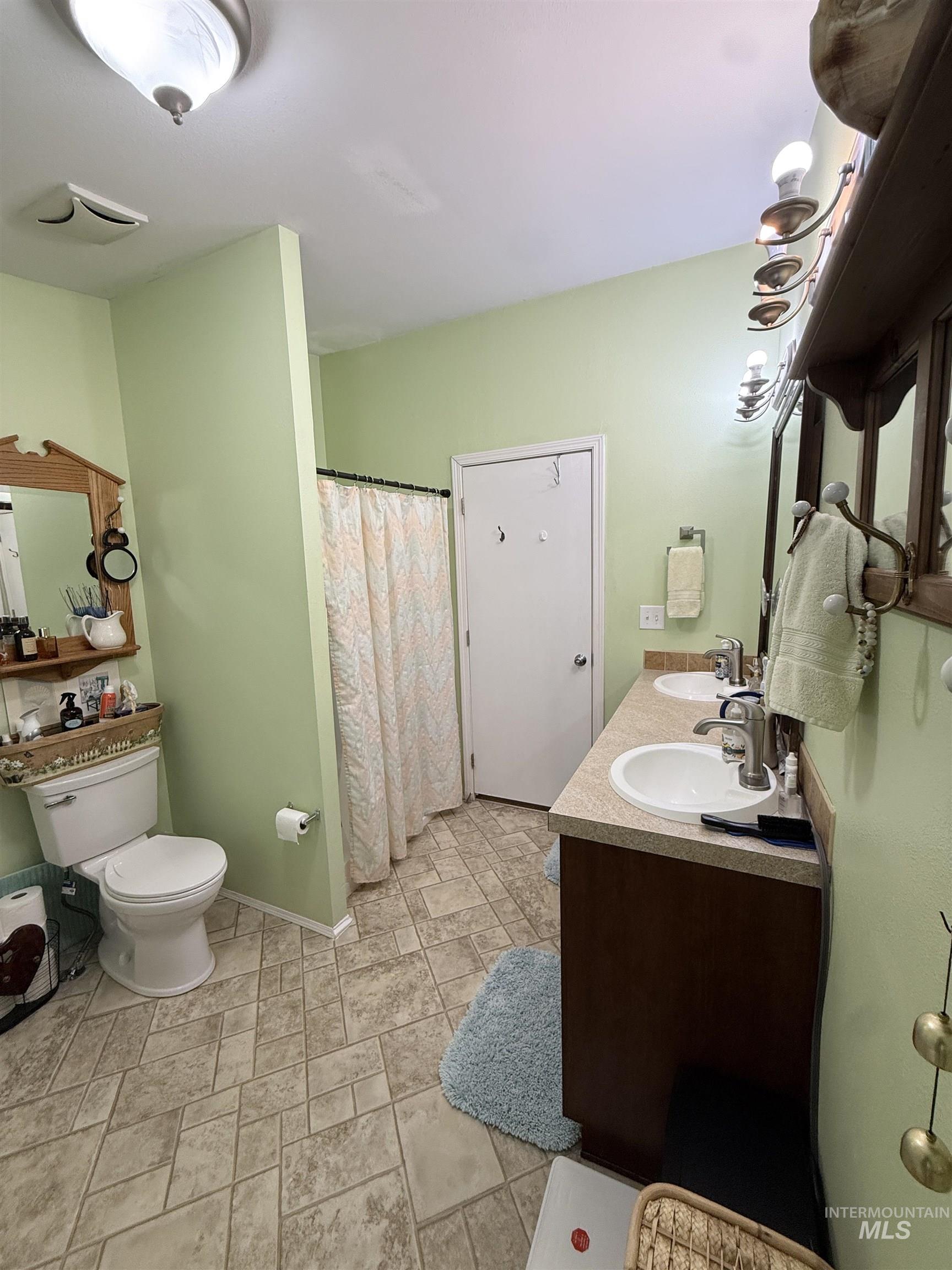 2750 Alden Rd #12, Fruitland, Idaho 83619, 3 Bedrooms, 2 Bathrooms, Residential For Sale, Price $154,900, 98990310