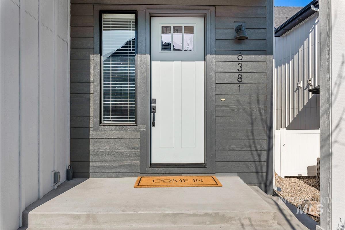 6381 W Tobi Ln, Boise, Idaho 83714, 3 Bedrooms, 3.5 Bathrooms, Residential For Sale, Price $825,000,MLS 98990315