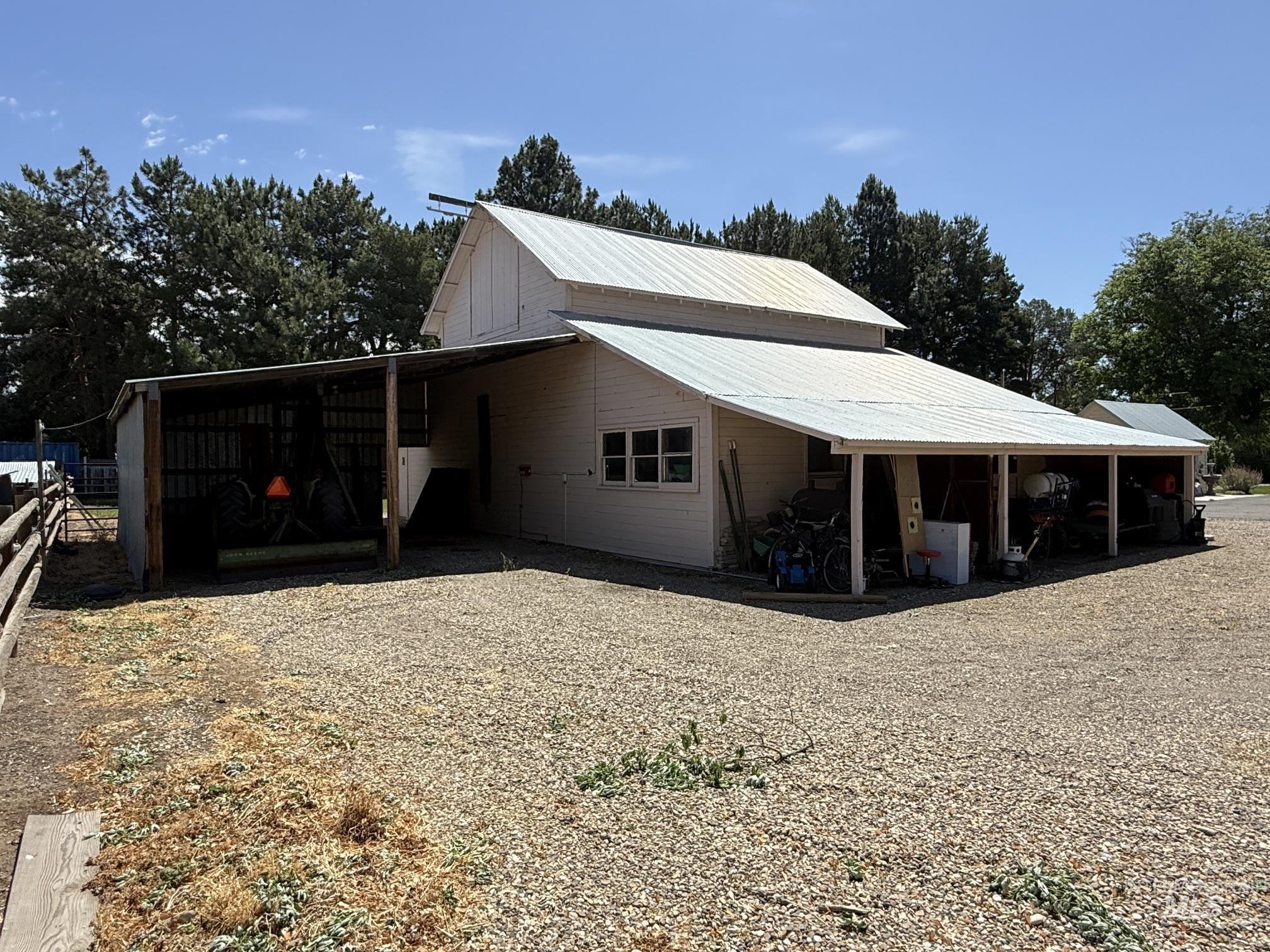105 NE 16th St, Fruitland, Idaho 83619, 5 Bedrooms, 3 Bathrooms, Residential For Sale, Price $1,MLS 98990316