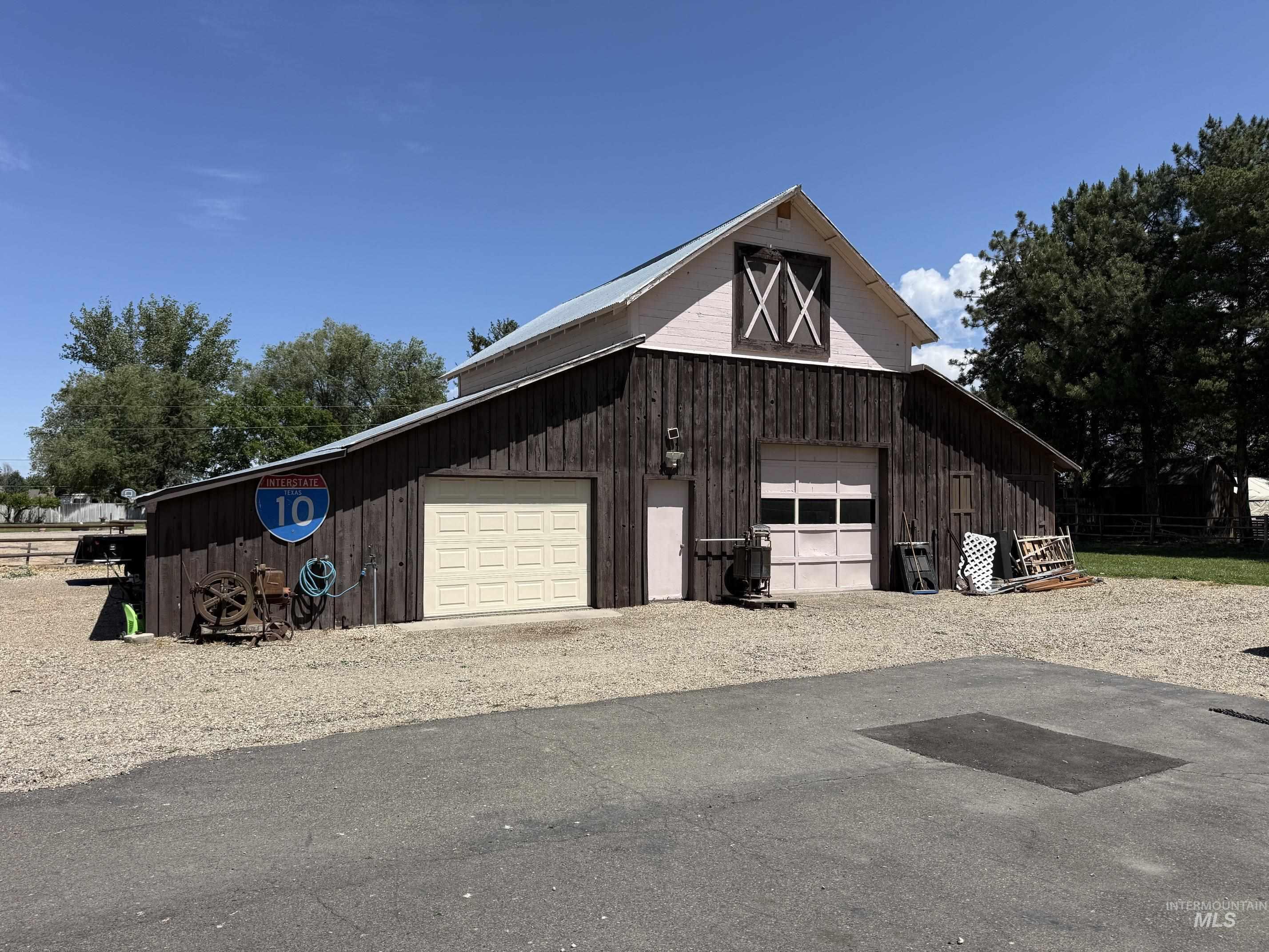 105 NE 16th St, Fruitland, Idaho 83619, 5 Bedrooms, 3 Bathrooms, Residential For Sale, Price $1,MLS 98990316