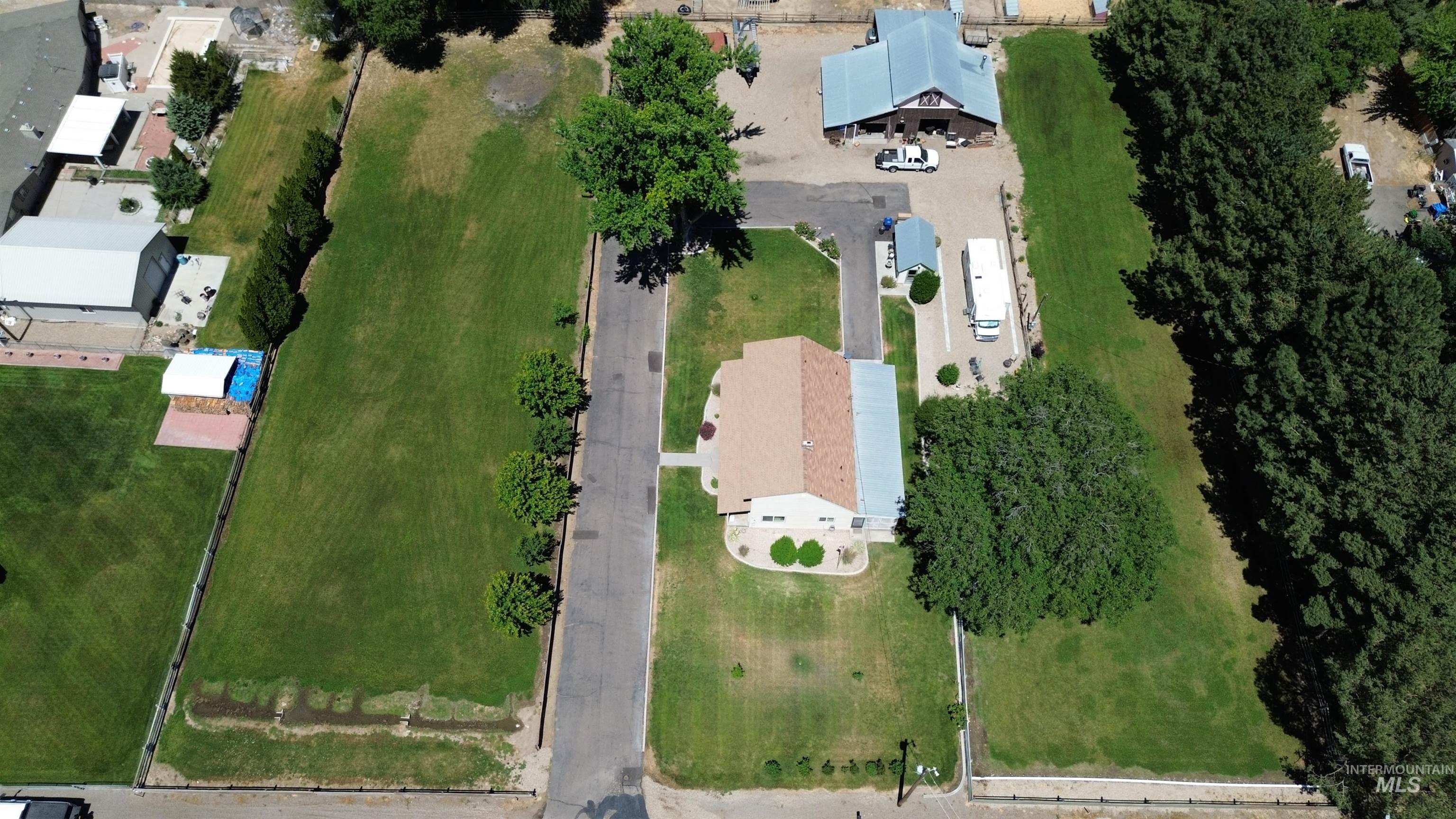 105 NE 16th St, Fruitland, Idaho 83619, 5 Bedrooms, 3 Bathrooms, Residential For Sale, Price $1,MLS 98990316