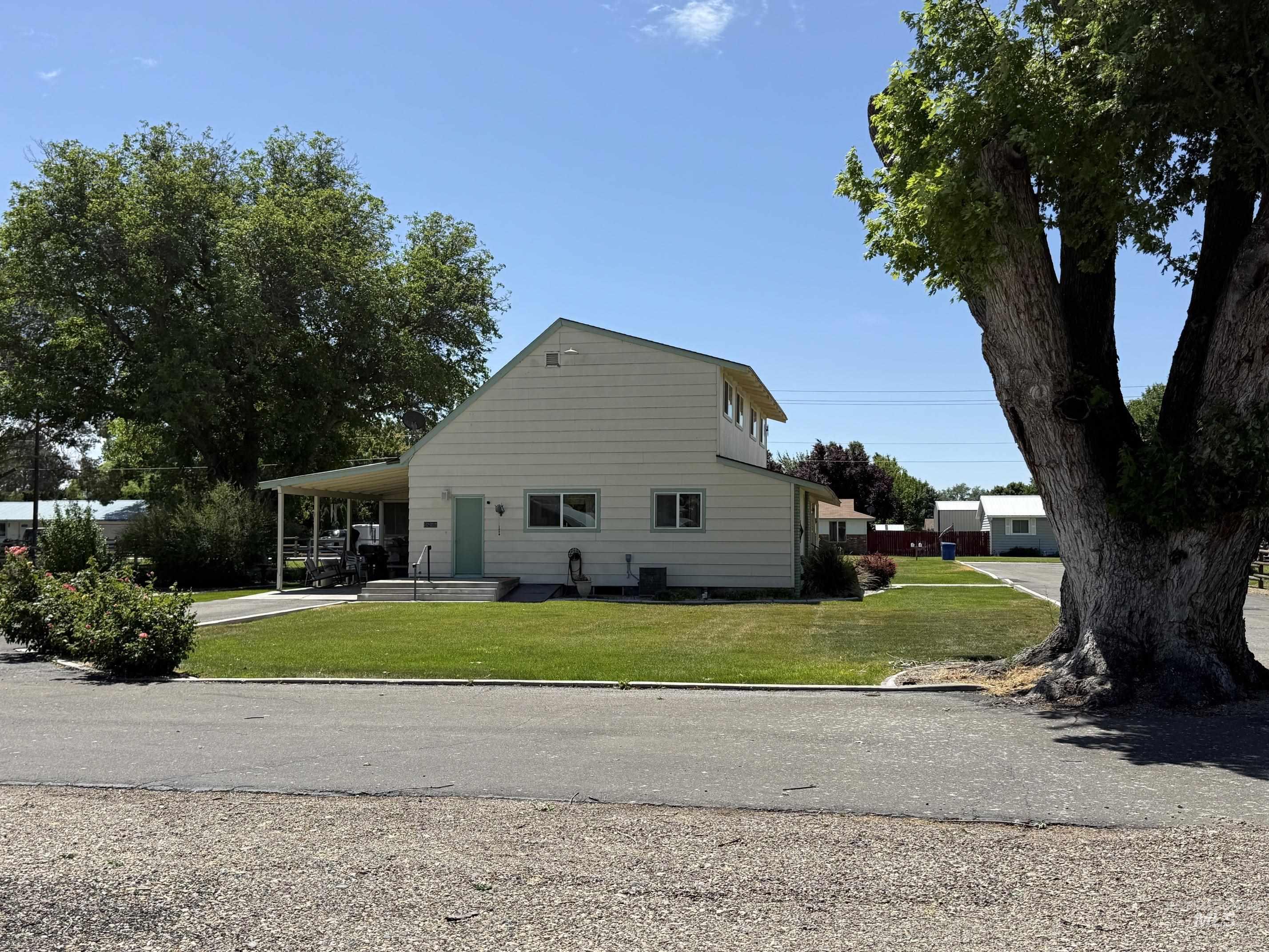 105 NE 16th St, Fruitland, Idaho 83619, 5 Bedrooms, 3 Bathrooms, Residential For Sale, Price $1,MLS 98990316
