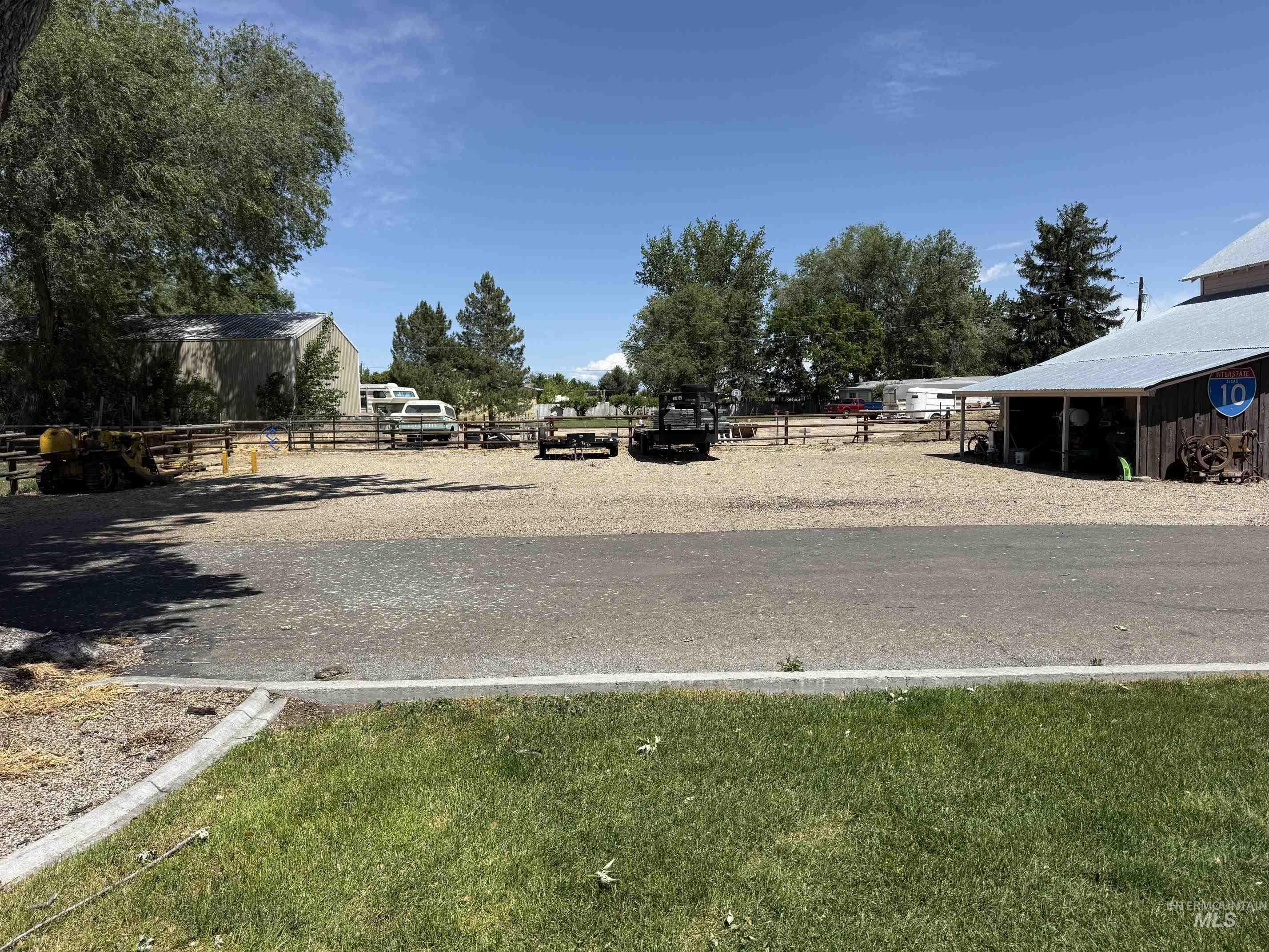 105 NE 16th St, Fruitland, Idaho 83619, 5 Bedrooms, 3 Bathrooms, Residential For Sale, Price $1,MLS 98990316