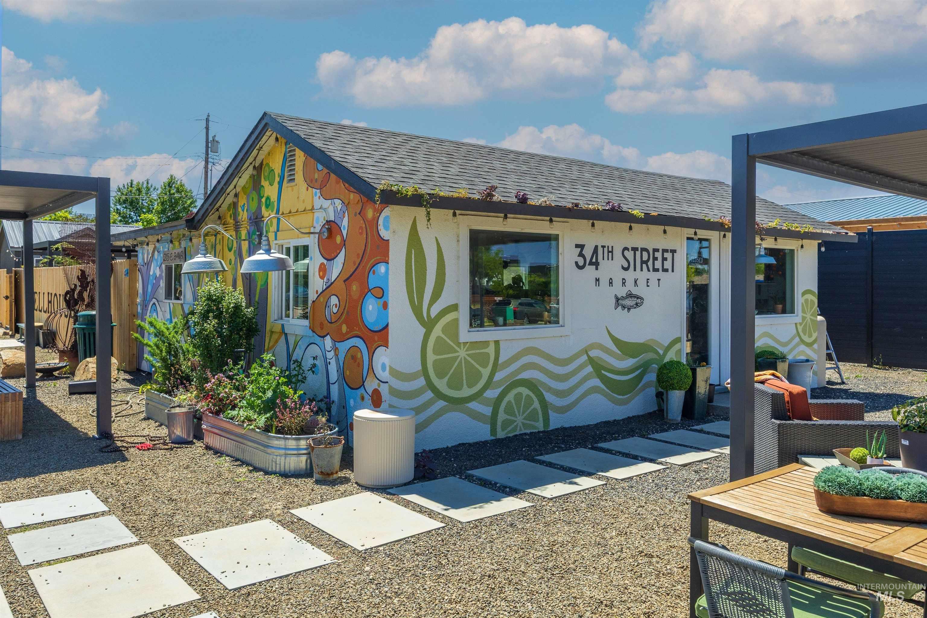 209 E 33rd St, Garden City, Idaho 83714, 1 Bedroom, 1 Bathroom, Residential For Sale, Price $515,000,MLS 98990353