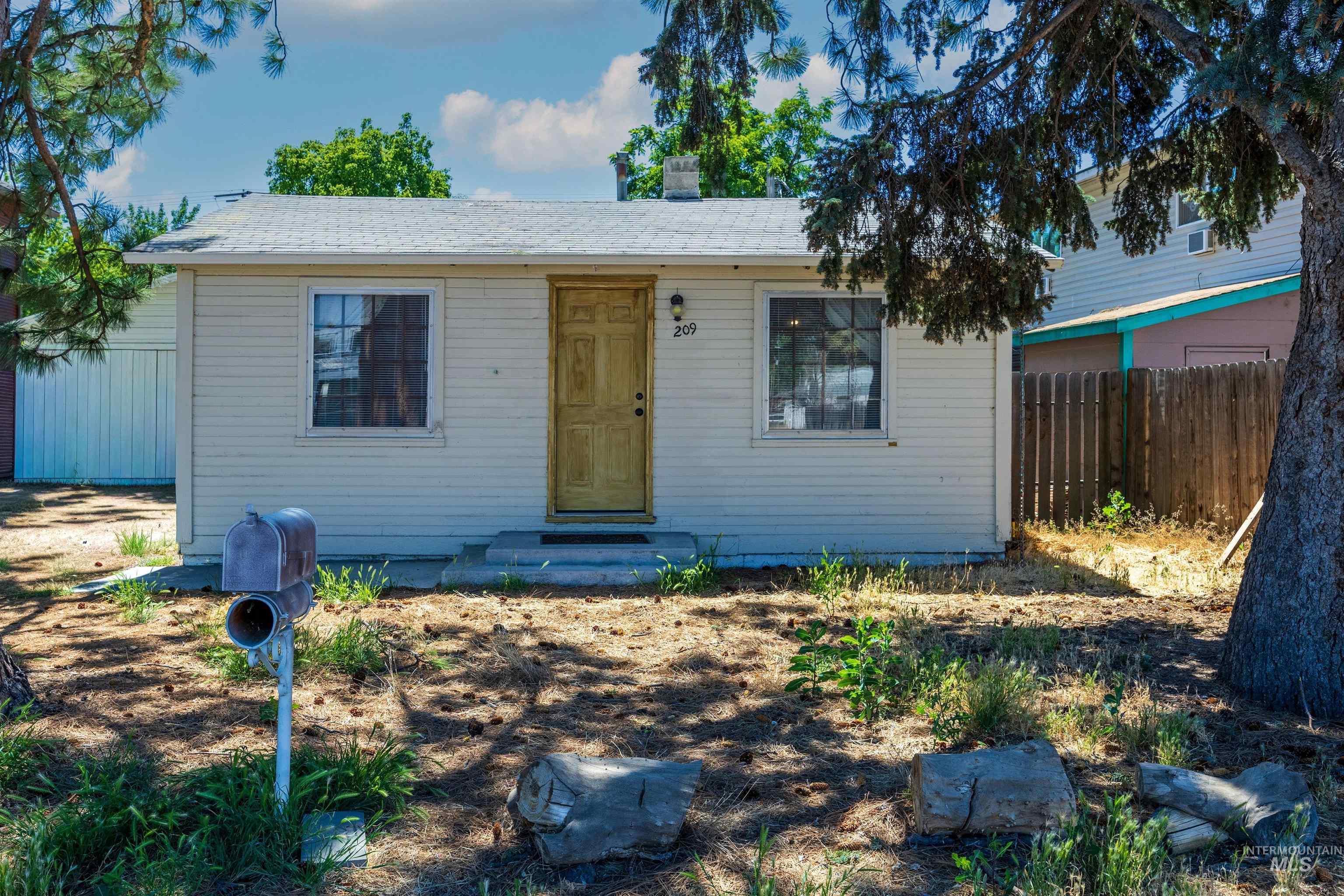 209 E 33rd St, Garden City, Idaho 83714, 1 Bedroom, 1 Bathroom, Residential For Sale, Price $515,000,MLS 98990353