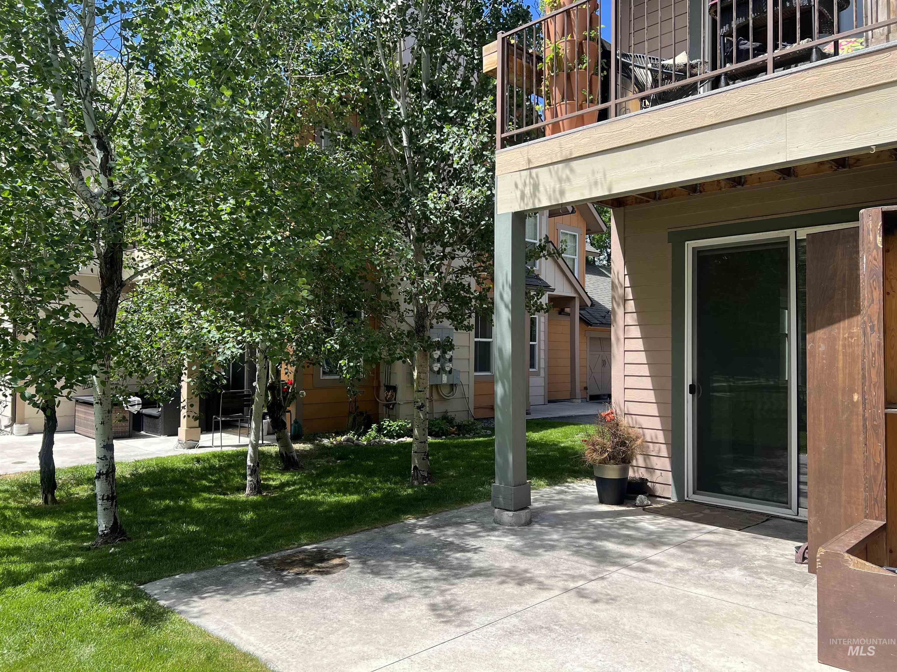 930 White Cloud Lane, Hailey, Idaho 83333, 2 Bedrooms, 2 Bathrooms, Residential For Sale, Price $444,900,MLS 98990378