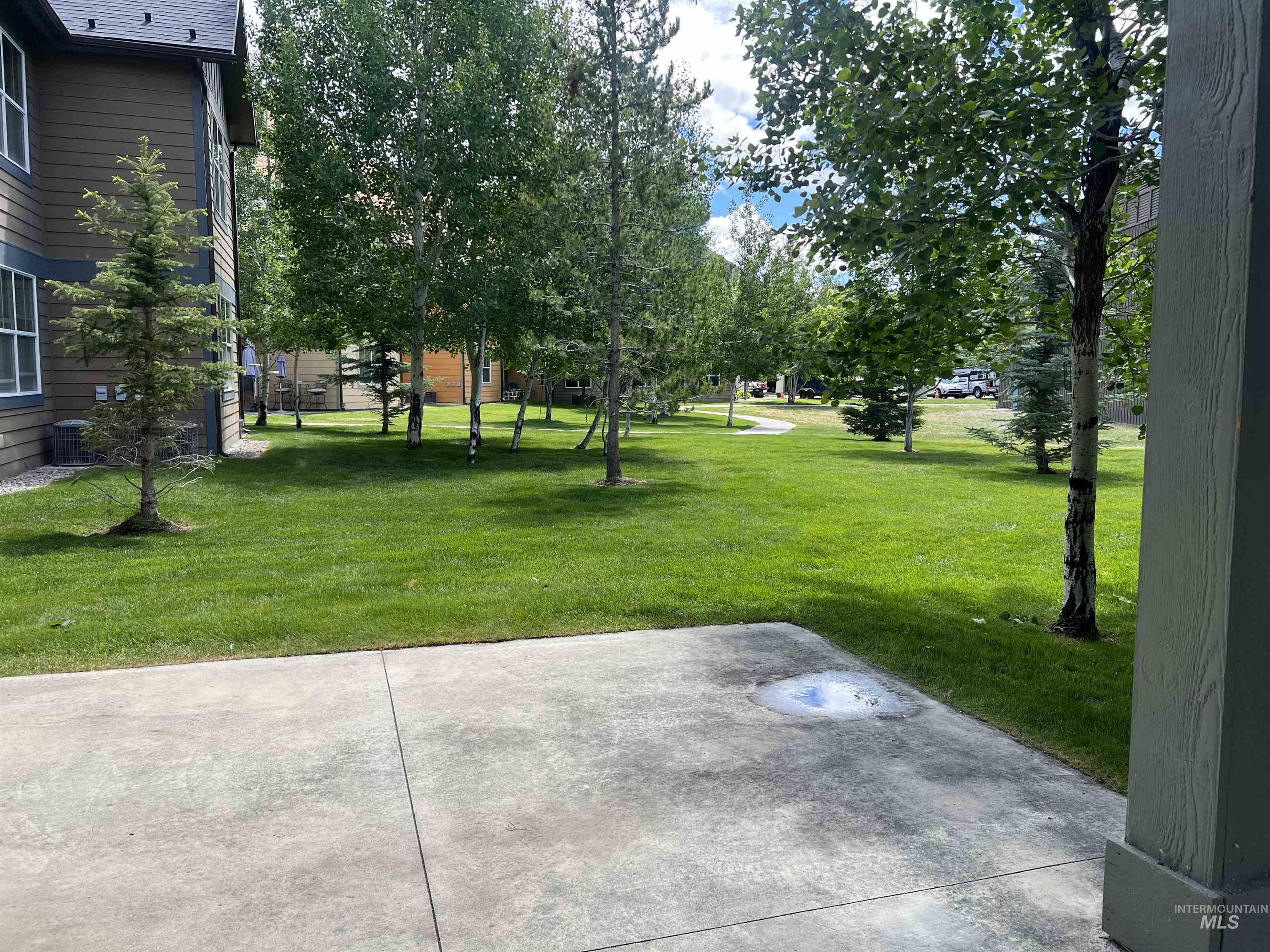 930 White Cloud Lane, Hailey, Idaho 83333, 2 Bedrooms, 2 Bathrooms, Residential For Sale, Price $444,900,MLS 98990378
