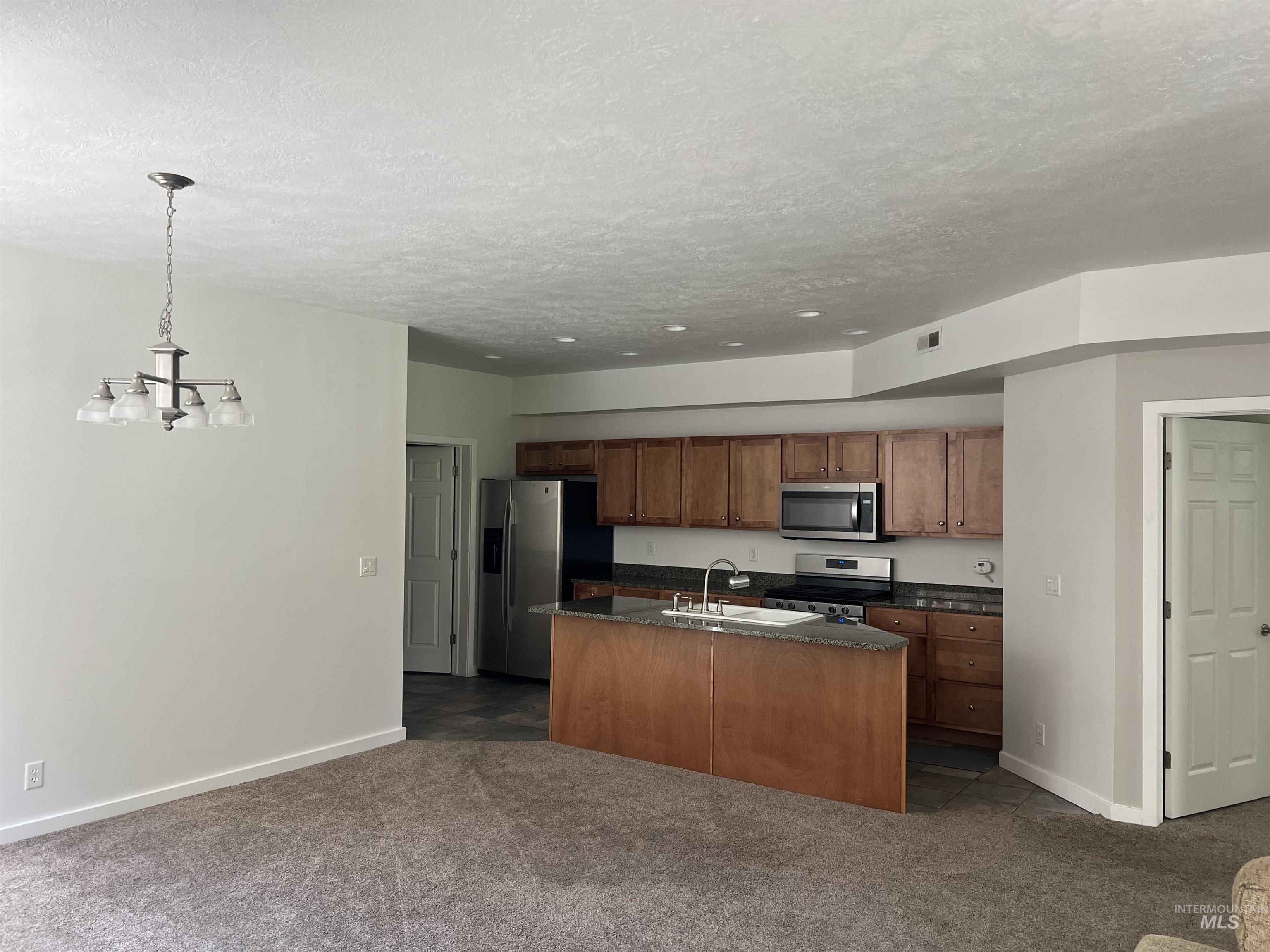 930 White Cloud Lane, Hailey, Idaho 83333, 2 Bedrooms, 2 Bathrooms, Residential For Sale, Price $444,900,MLS 98990378