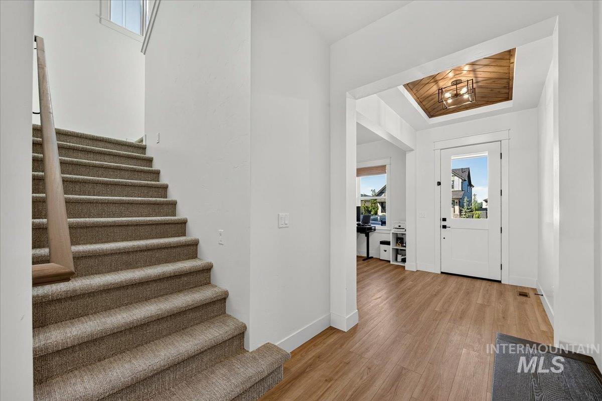 7782 W Daybreak Run Ct, Meridian, Idaho 83646, 6 Bedrooms, 4.5 Bathrooms, Residential For Sale, Price $899,999,MLS 98990384