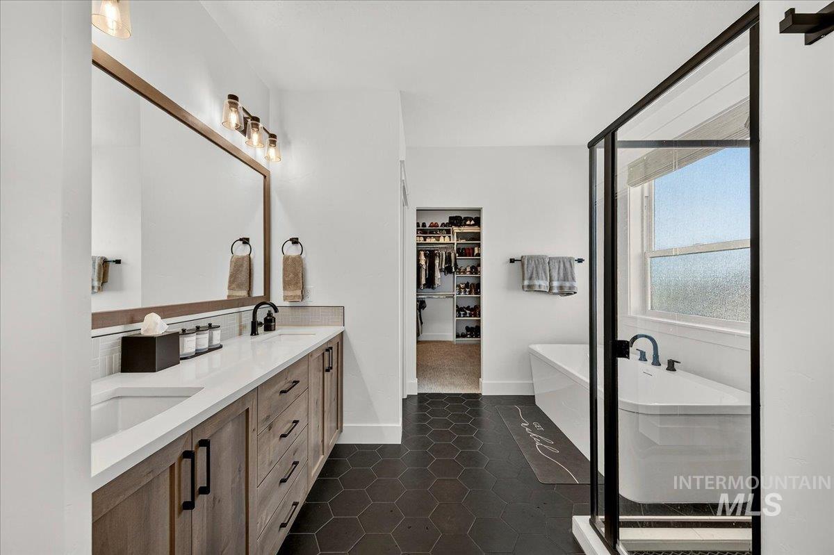 7782 W Daybreak Run Ct, Meridian, Idaho 83646, 6 Bedrooms, 4.5 Bathrooms, Residential For Sale, Price $899,999,MLS 98990384