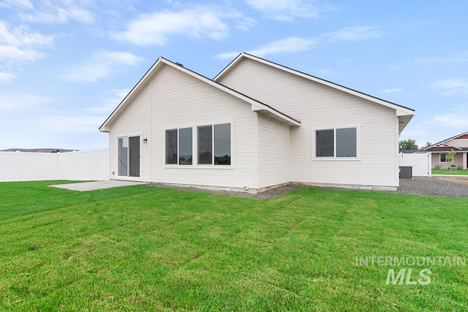 1385 Solstice St, Weiser, Idaho 83672, 3 Bedrooms, 2 Bathrooms, Residential For Sale, Price $405,399,MLS 98990385