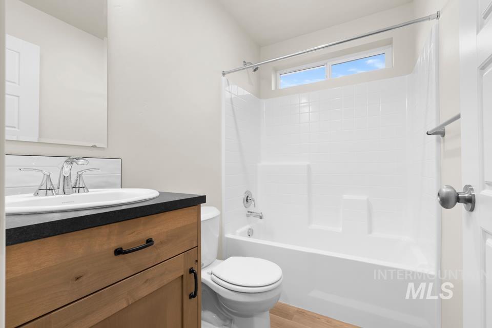 1385 Solstice St, Weiser, Idaho 83672, 3 Bedrooms, 2 Bathrooms, Residential For Sale, Price $405,399,MLS 98990385