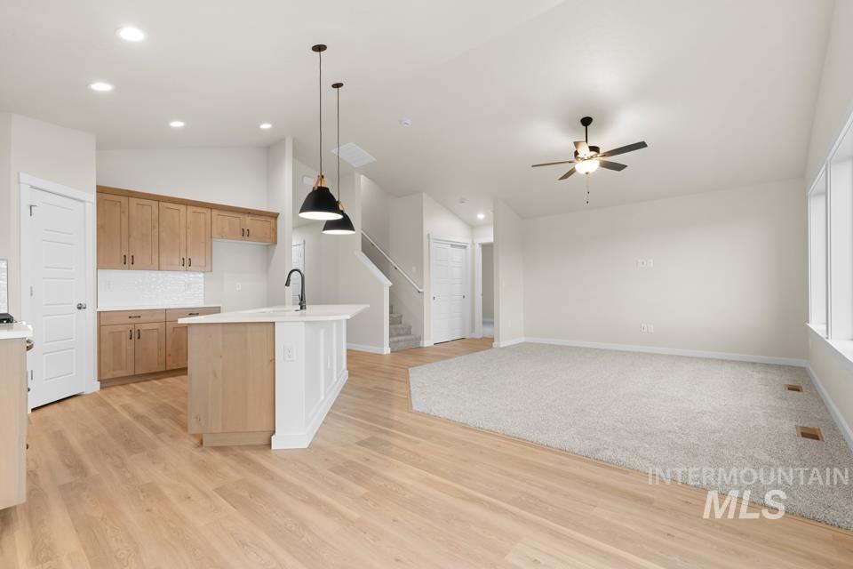 1385 Solstice St, Weiser, Idaho 83672, 3 Bedrooms, 2 Bathrooms, Residential For Sale, Price $405,399,MLS 98990385