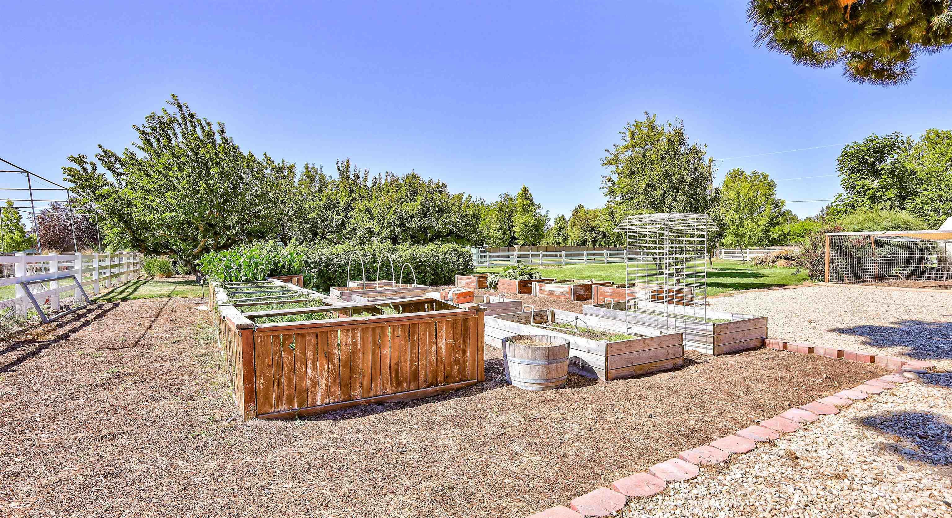 6065 Karen Drive, Meridian, Idaho 83646, 3 Bedrooms, 2.5 Bathrooms, Residential For Sale, Price $899,000,MLS 98990391
