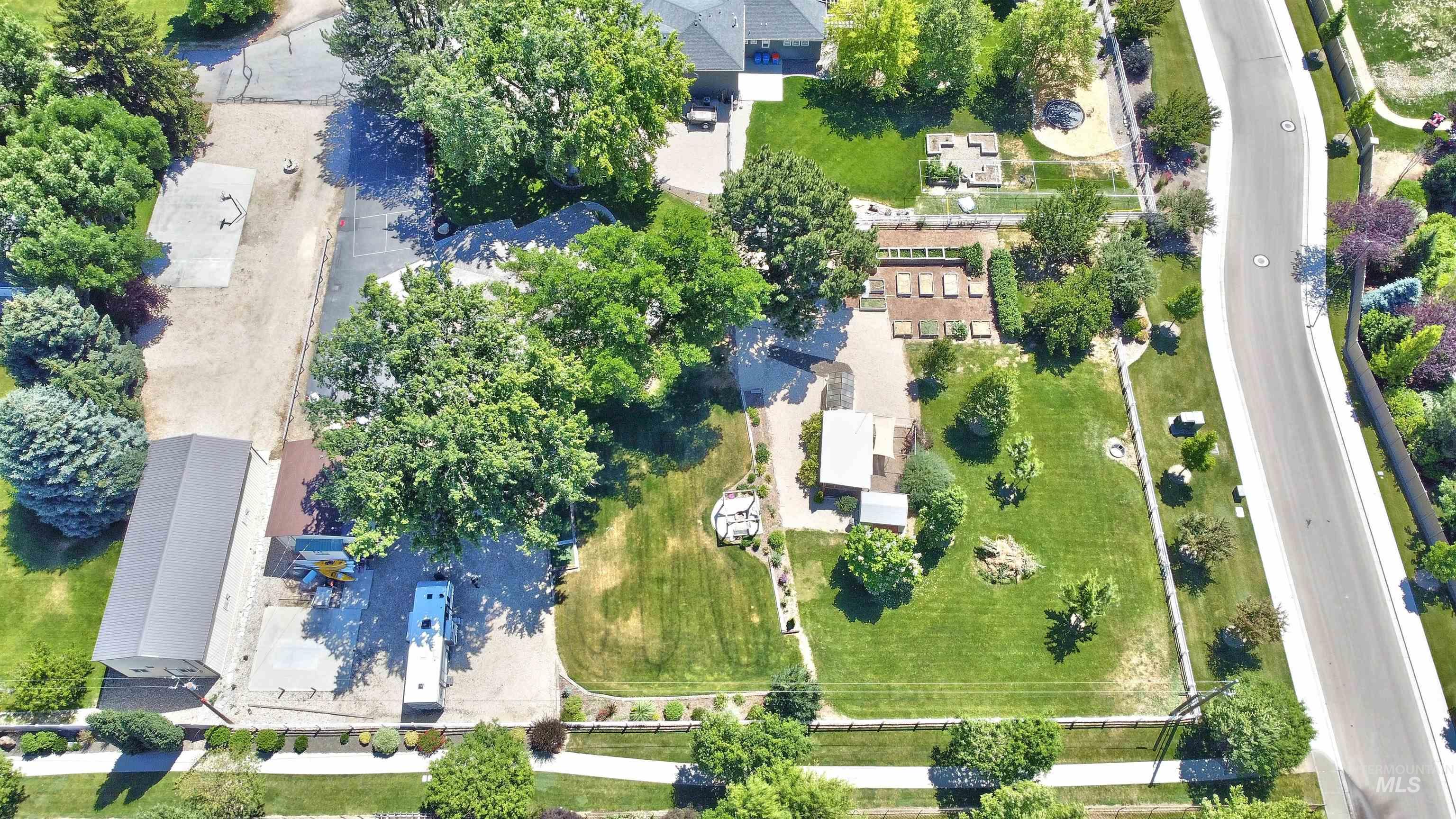 6065 Karen Drive, Meridian, Idaho 83646, 3 Bedrooms, 2.5 Bathrooms, Residential For Sale, Price $899,000,MLS 98990391